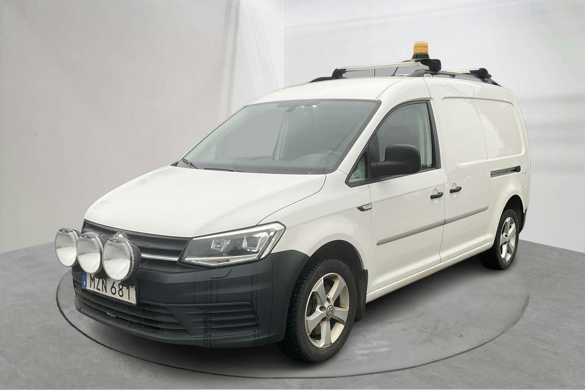 Presentation photo 1 of 13: VW Caddy 2.0 TDI Maxi Skåp 4MOTION (150hk) - 205 330 km - Automatic - white - 2018