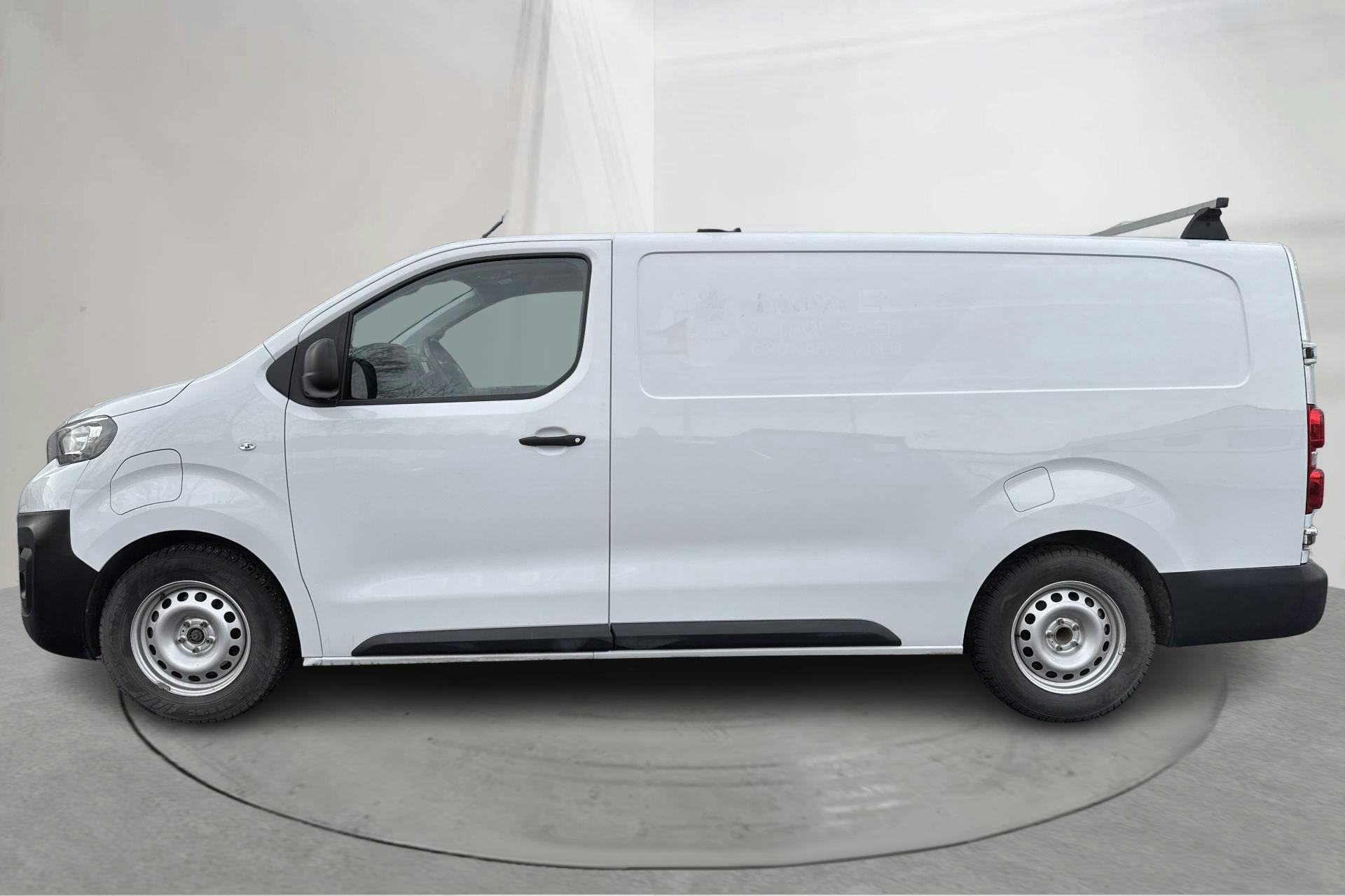 Presentationsfoto 2 av 15: Peugeot e-Expert Skåp 75kWh (136hk) - 2 227 mil - Automat - vit - 2023