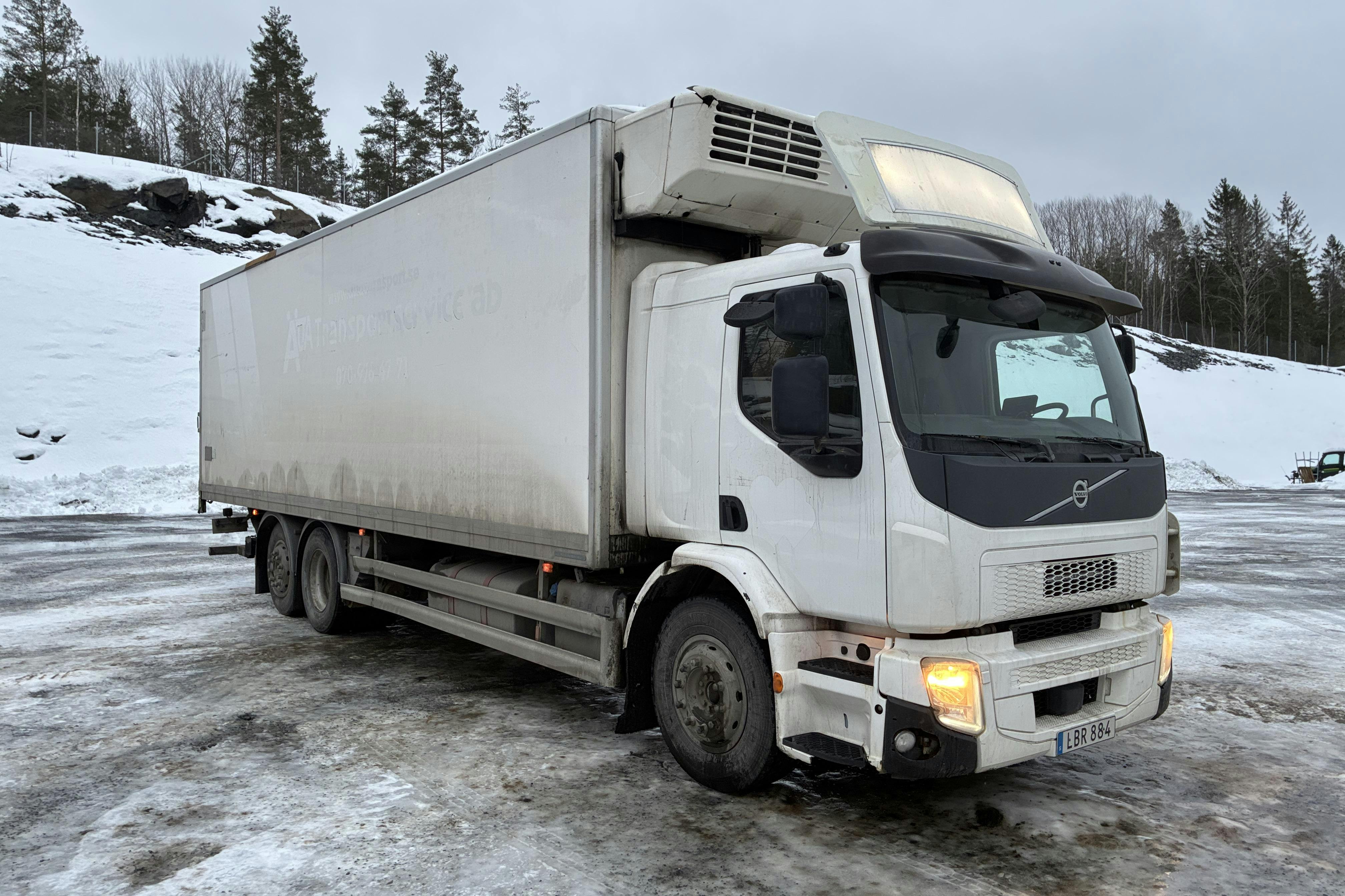 Presentationsfoto 2 av 139: Volvo FE320 - 456 422 km - Automat - vit - 2015