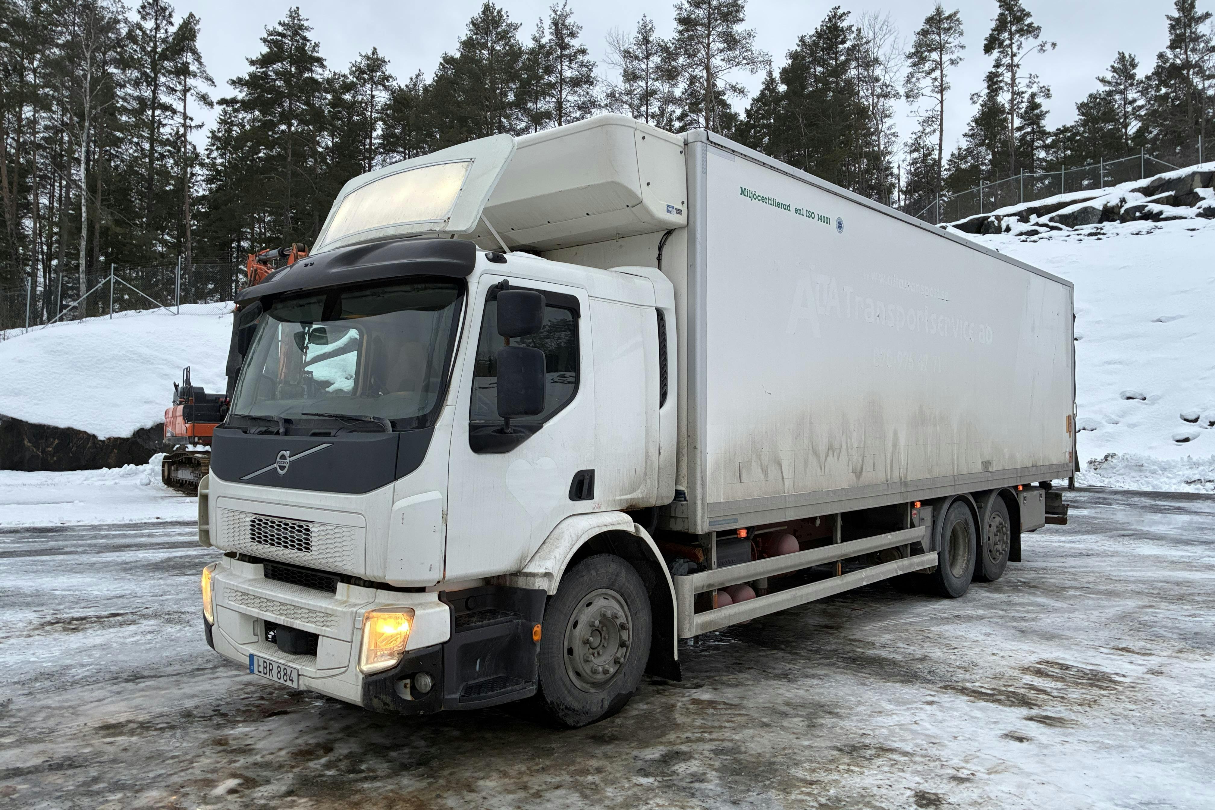 Presentationsfoto 1 av 139: Volvo FE320 - 456 422 km - Automat - vit - 2015