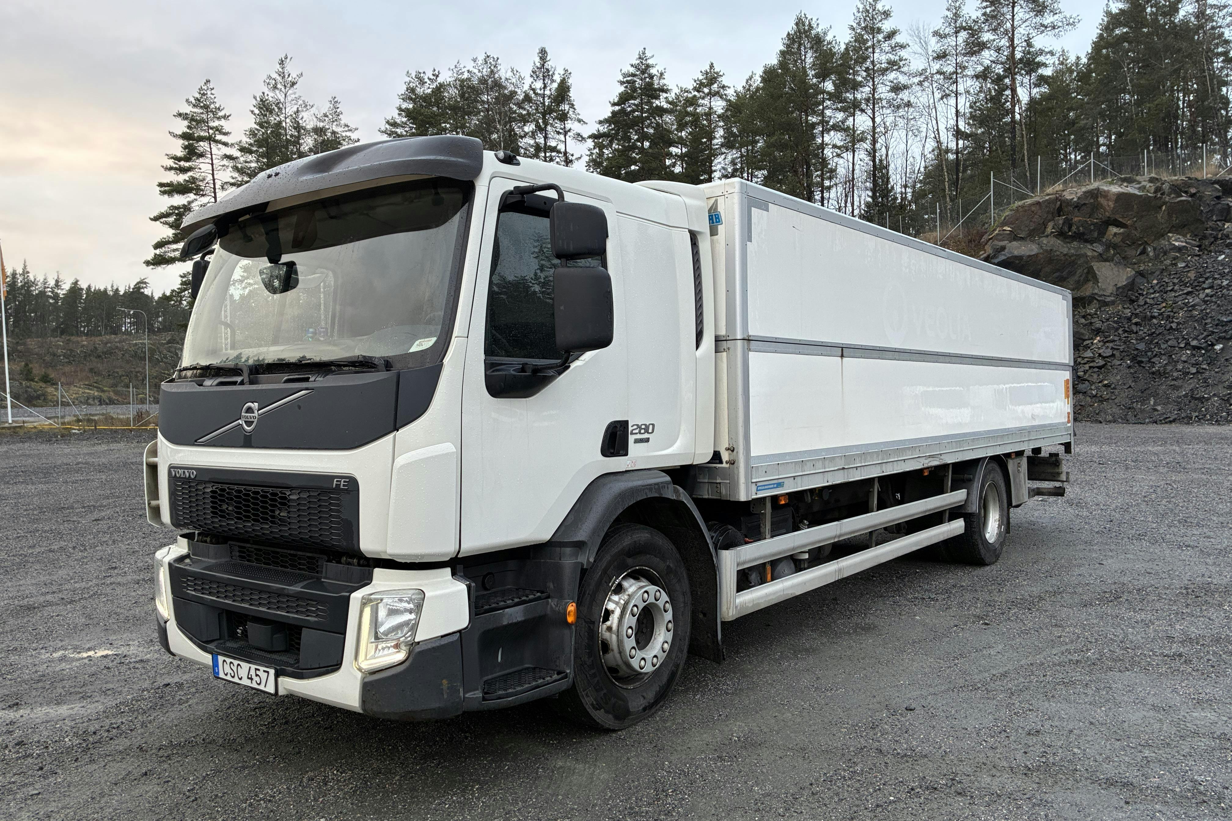 Esittelykuva 1 osoitteesta 131: VOLVO FE280 - 259 502 km - Automaattinen - valkoinen - 2016