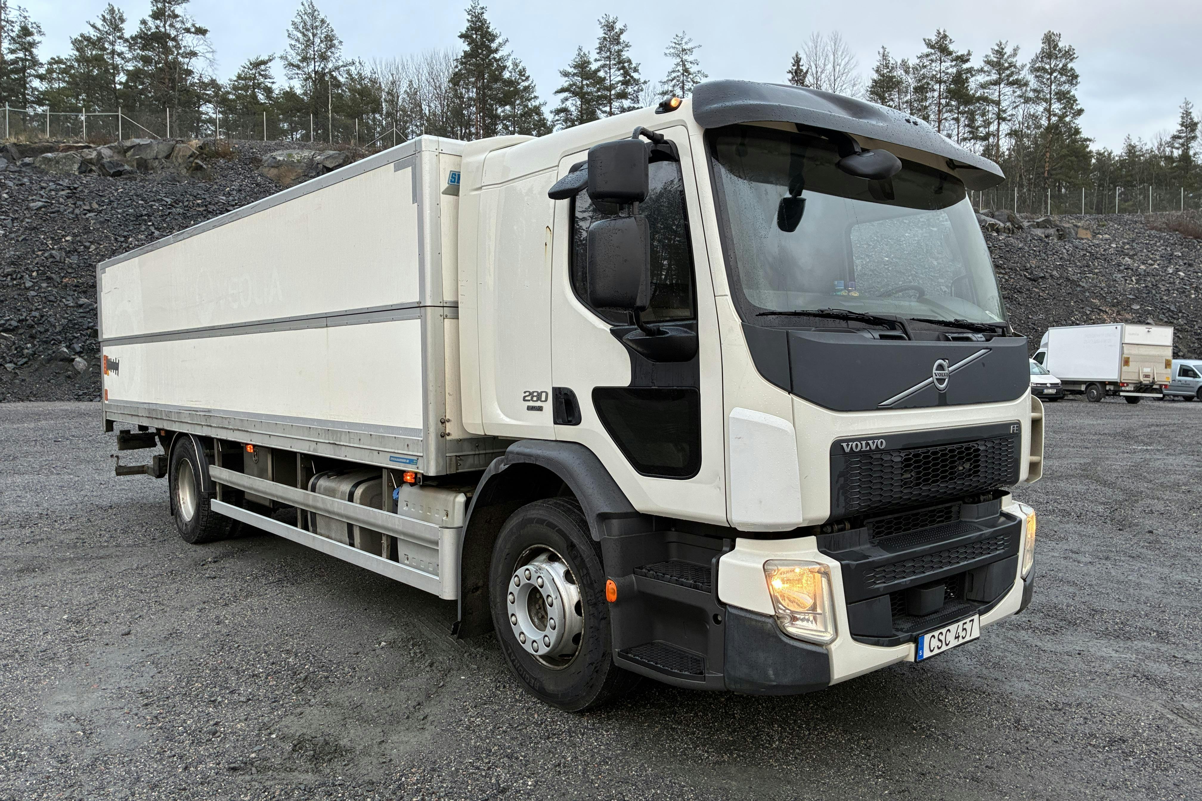 Esittelykuva 2 osoitteesta 131: VOLVO FE280 - 259 502 km - Automaattinen - valkoinen - 2016