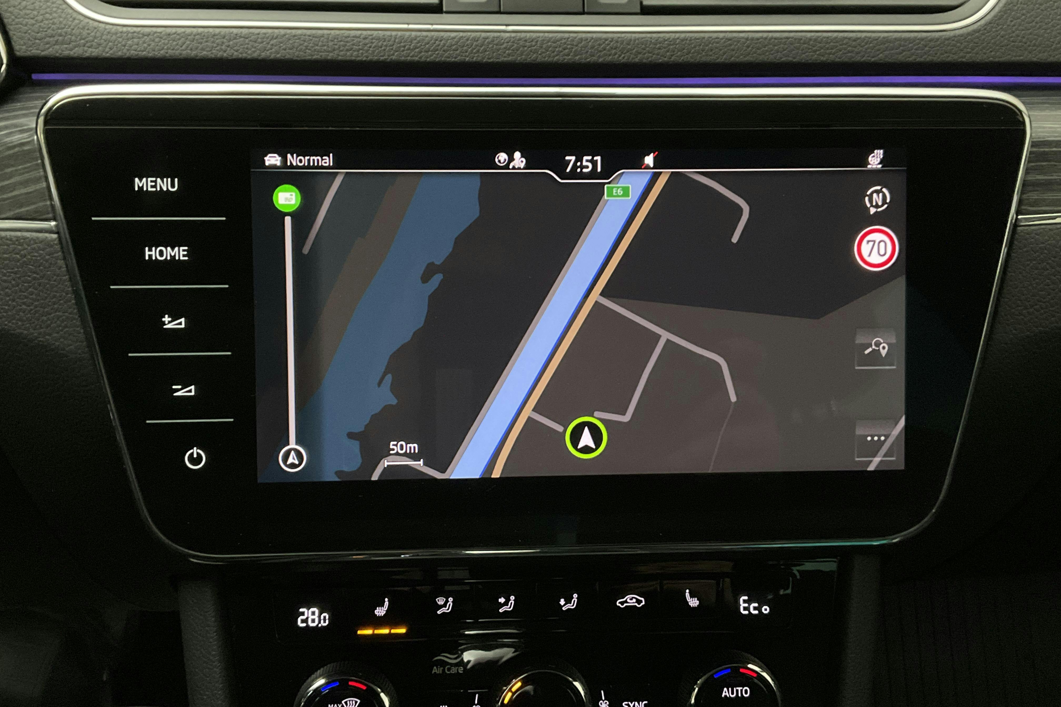 Presentation photo 16 of 16: Skoda Superb 1.4 TSI PHEV Kombi (218hk) - 128 370 km - Automatic - black - 2020