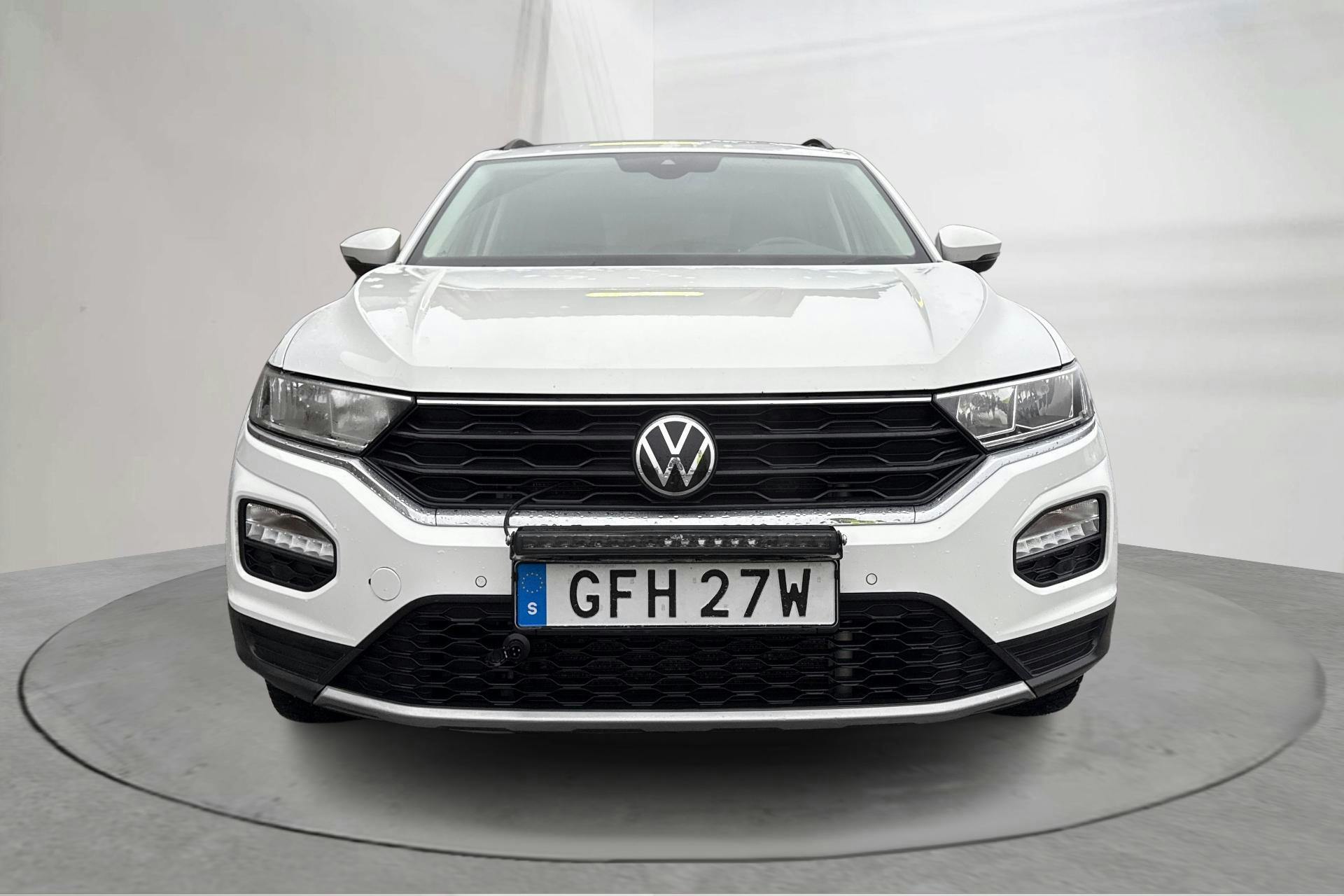 Presentationsfoto 2 av 17: VW T-Roc 2.0 TDI 4MOTION (150hk) - 23 369 mil - Automat - vit - 2021