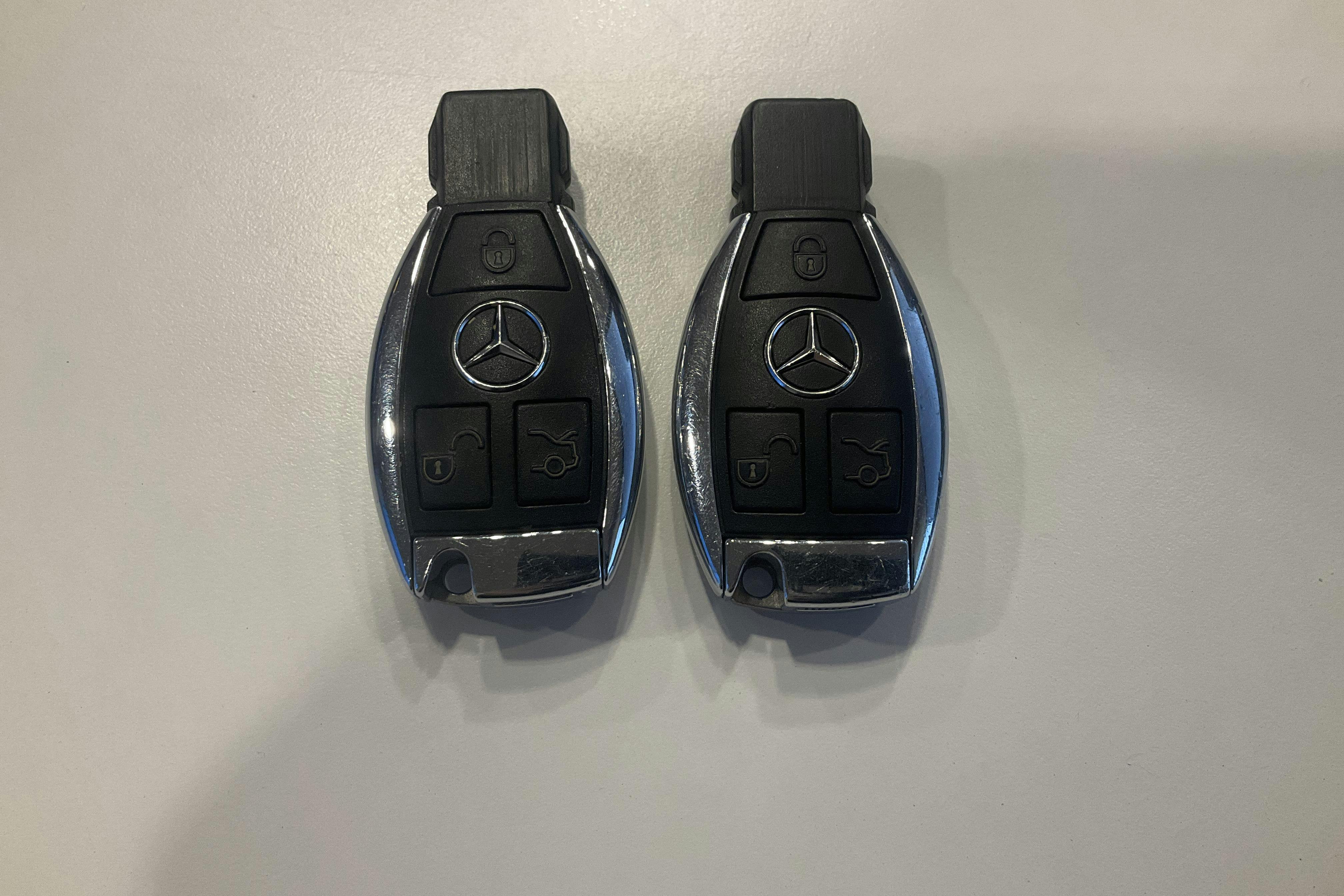 Presentation photo 18 of 18: Mercedes GLK 220 CDI 4MATIC X204 (170hk) - 271 320 km - Automatic - silver - 2013