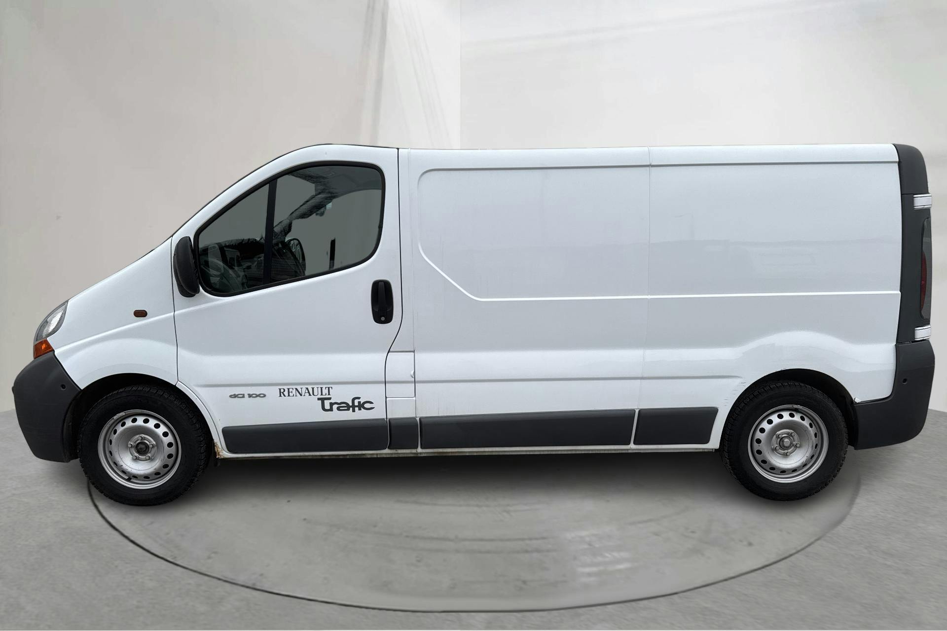 Presentation photo 2 of 15: Renault Trafic 1.9 dCi Skåp (100hk) - 117 900 km - Manual - white - 2004