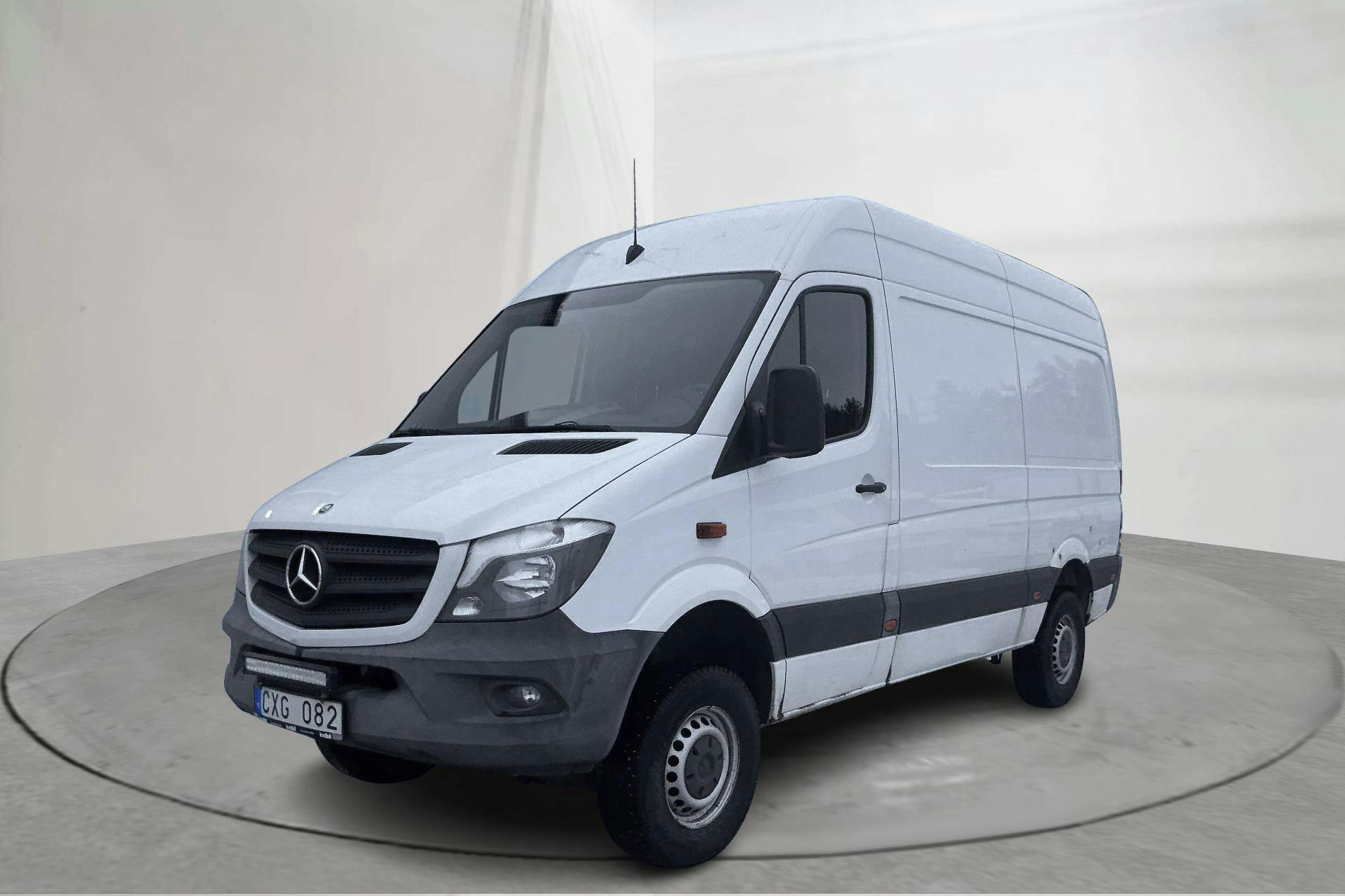 Presentation photo 1 of 14: Mercedes Sprinter 316 CDI 4x4 (163hk) - 198 380 km - Manual - white - 2013