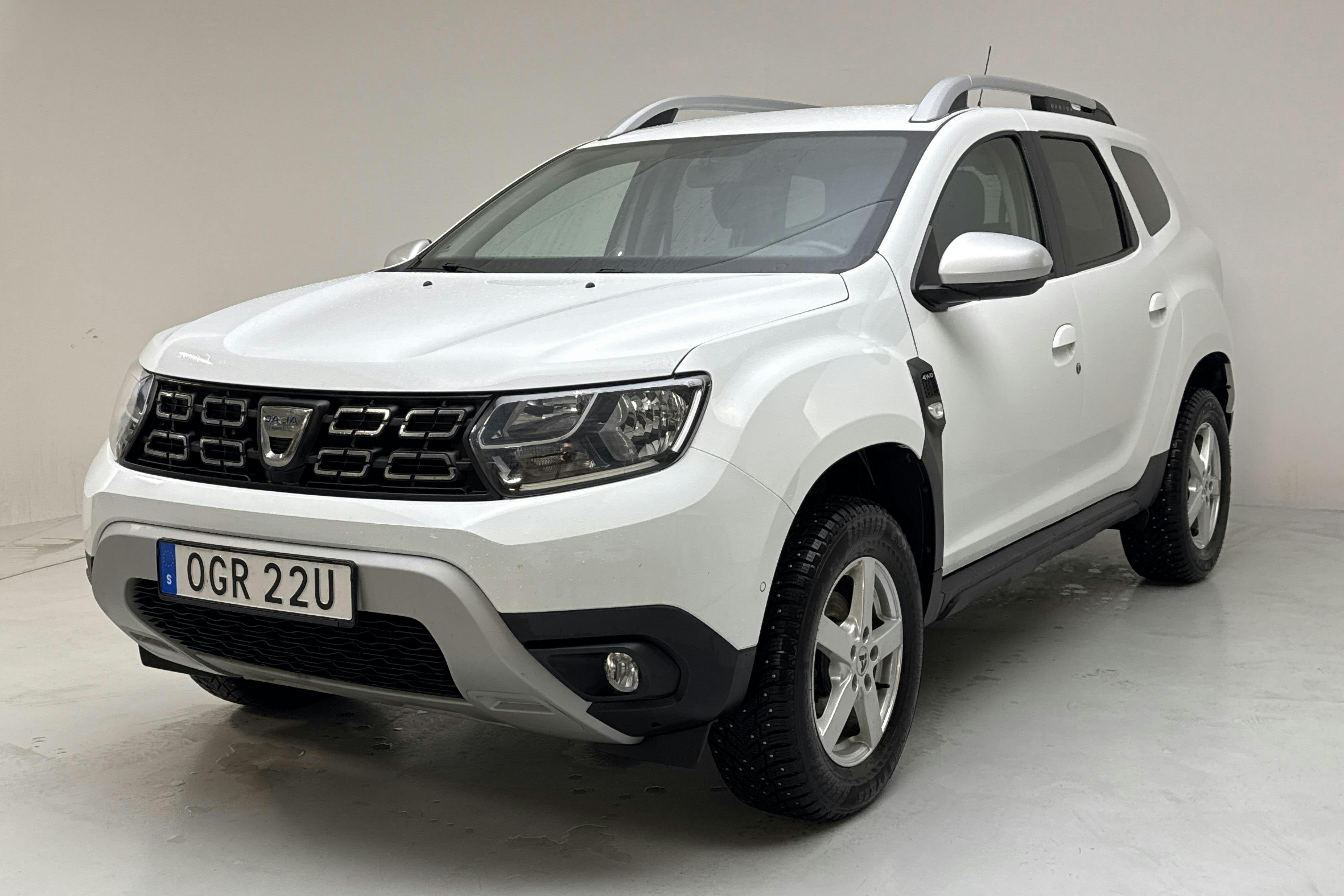Presentationsfoto 1 av 14: Dacia Duster 1.5 dCi 4x4 (115hk) - 14 631 mil - Manuell - vit - 2020