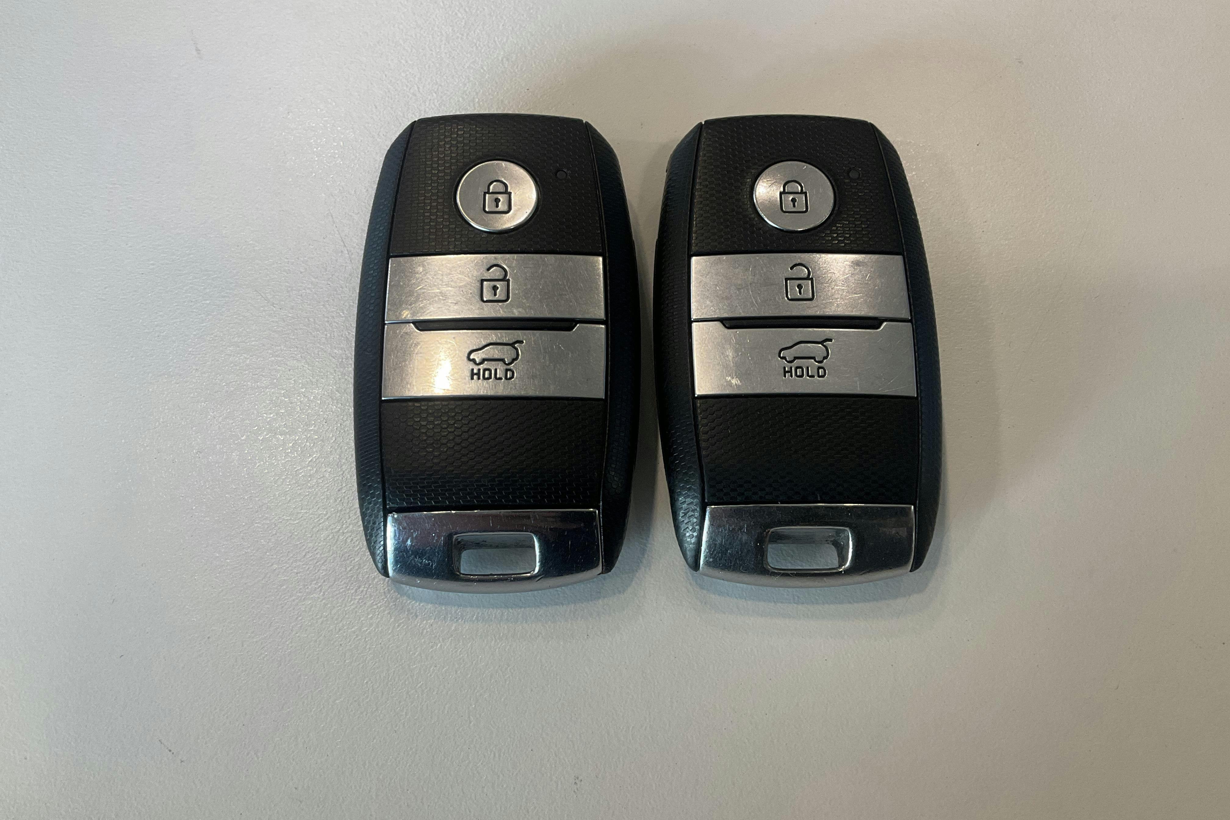 Esitlusfoto 19 aadressil 19: KIA Niro Plug-in Hybrid 1.6 (141hk) - 109 320 km - Automaatne - must - 2019