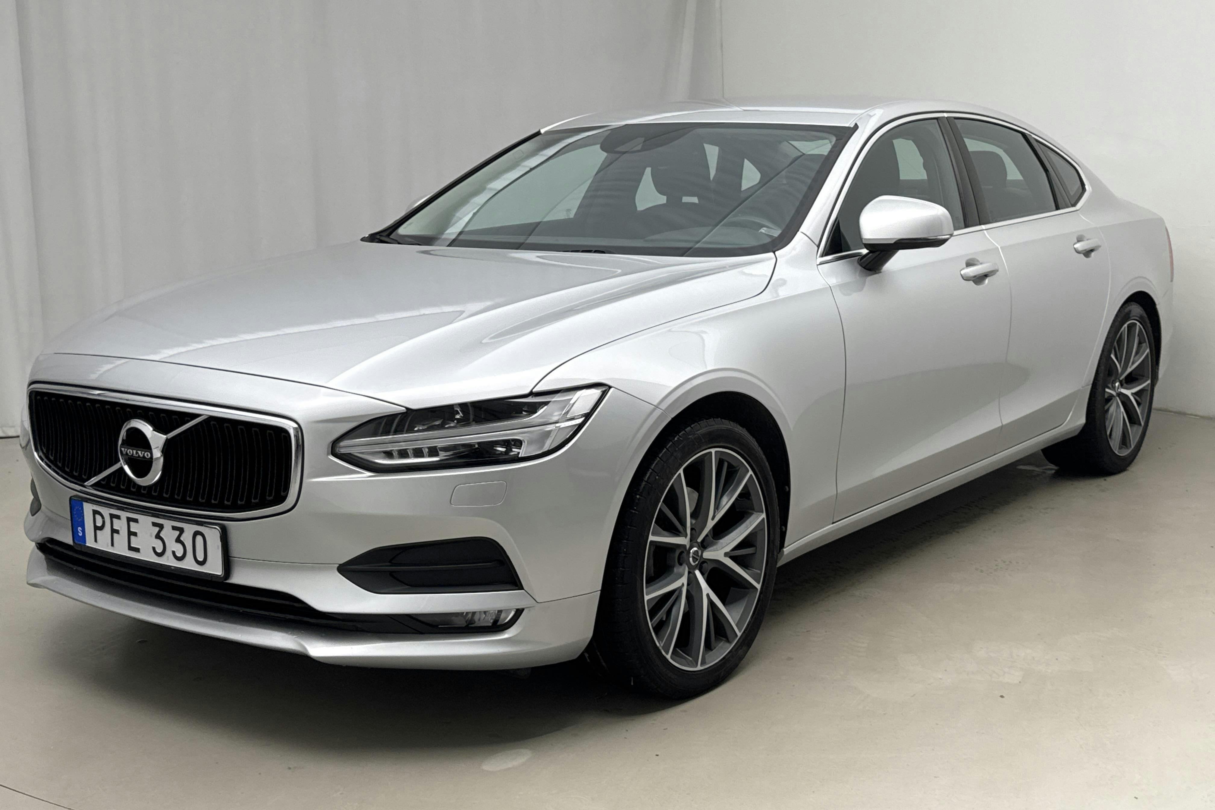 Esitlusfoto 1 aadressil 13: Volvo S90 T5 (254hk) - 134 020 km - Automaatne - hõbe - 2017