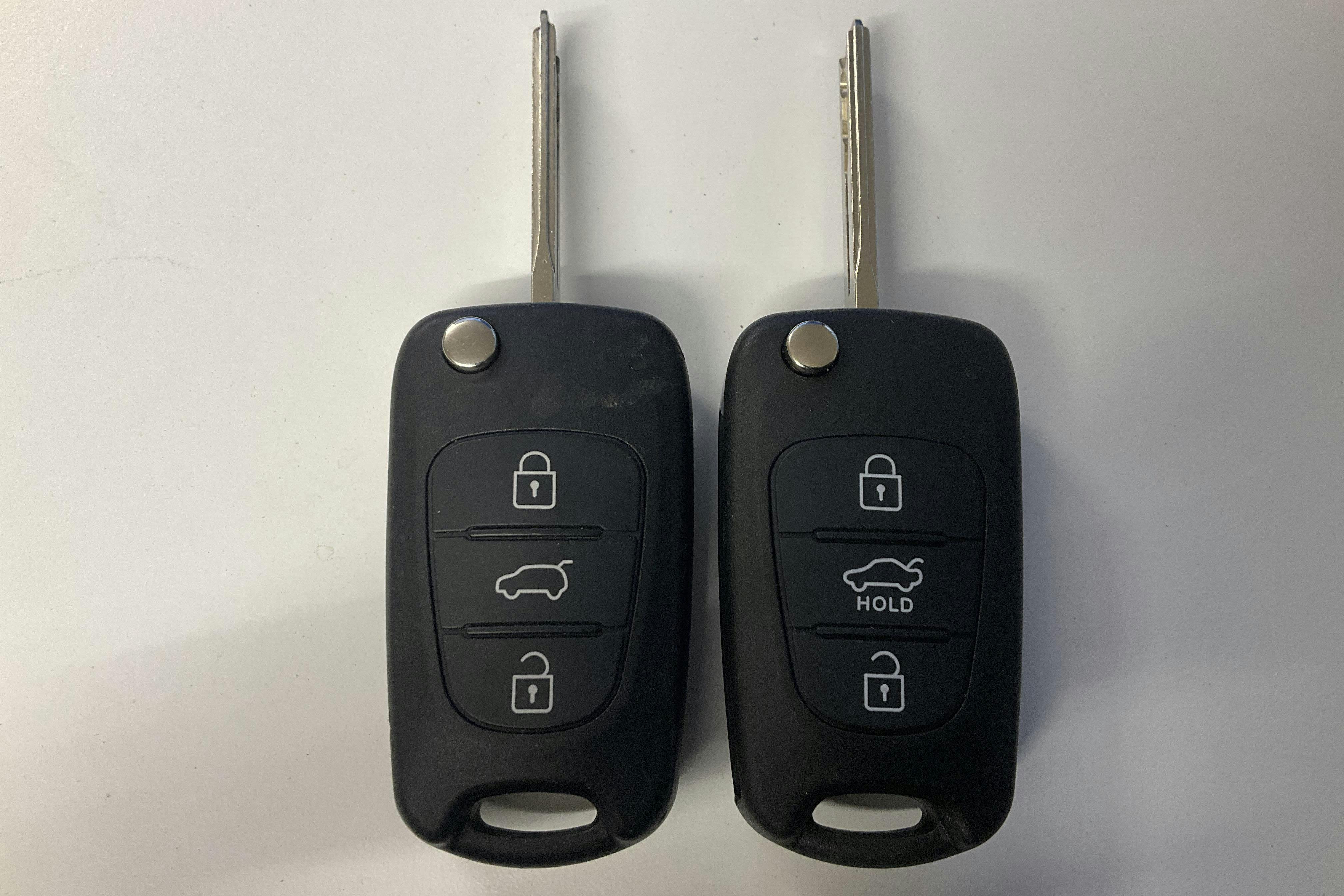 Presentation photo 13 of 13: Hyundai i30 1.6 CRDi Kombi (90hk) - 131 760 km - Manual - white - 2012