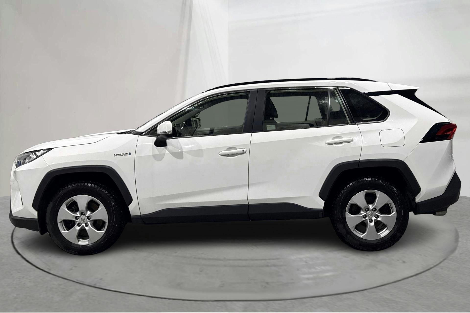 Esitlusfoto 2 aadressil 14: Toyota RAV4 2.5 HSD AWD (222hk) - 128 750 km - Automaatne - valge - 2020