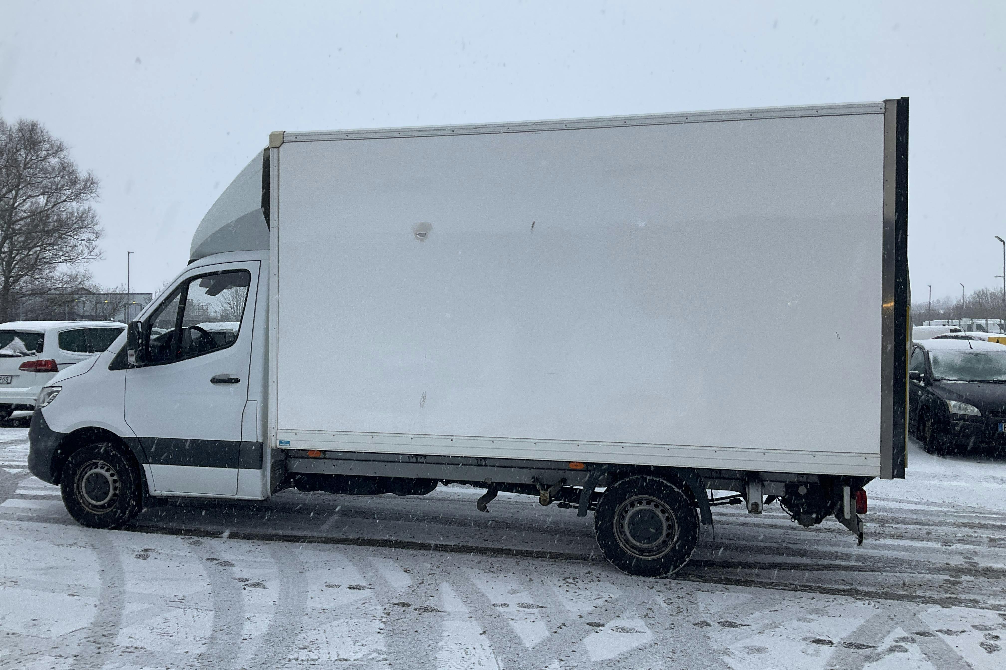 Presentation photo 2 of 12: Mercedes Sprinter 316 CDI Volymskåp RWD (163hk) - 184 510 km - Automatic - white - 2020