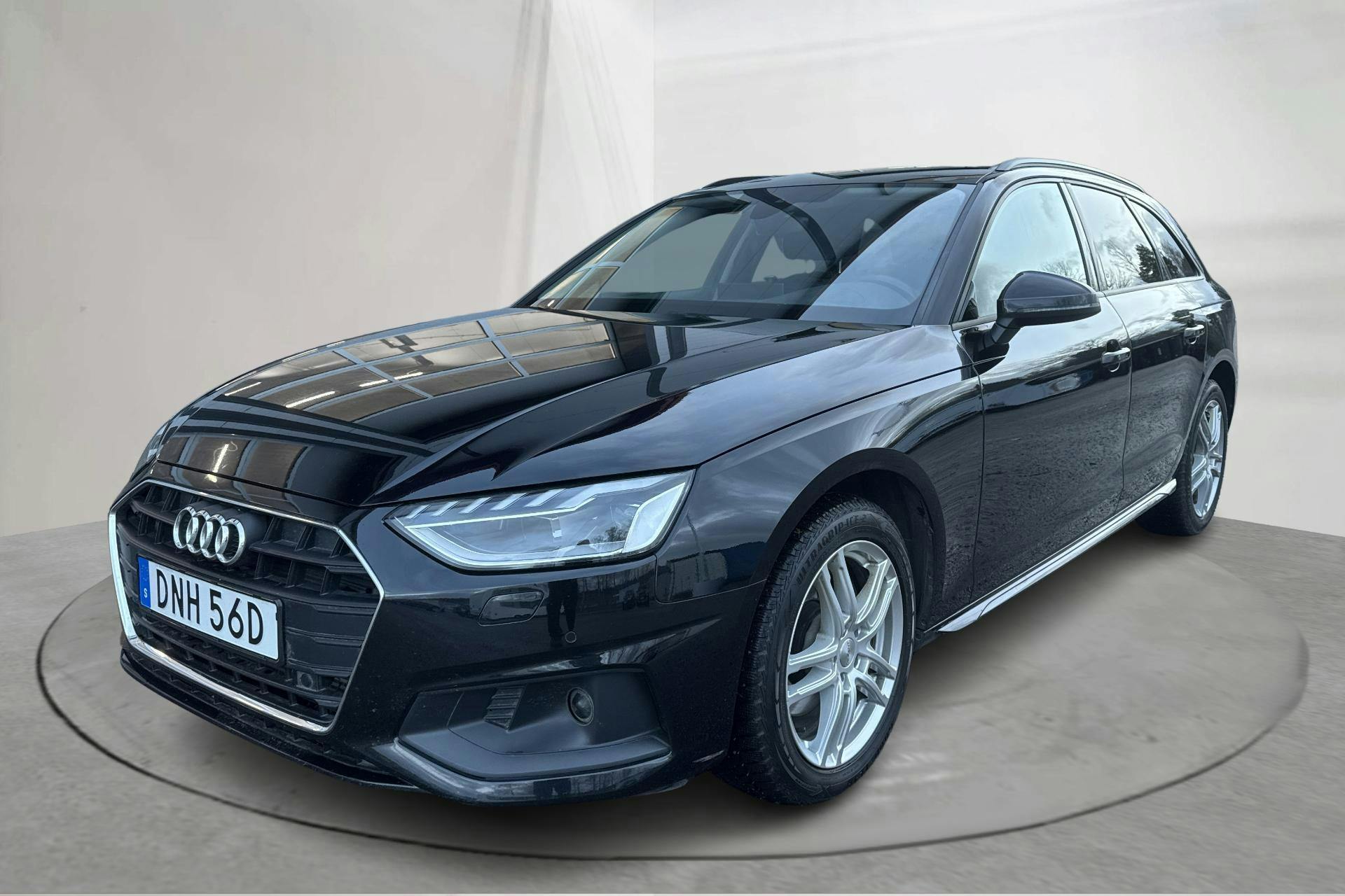 Presentationsfoto 1 av 16: Audi A4 Avant 40 g-tron (170hk) - 7 554 mil - Automat - svart - 2022