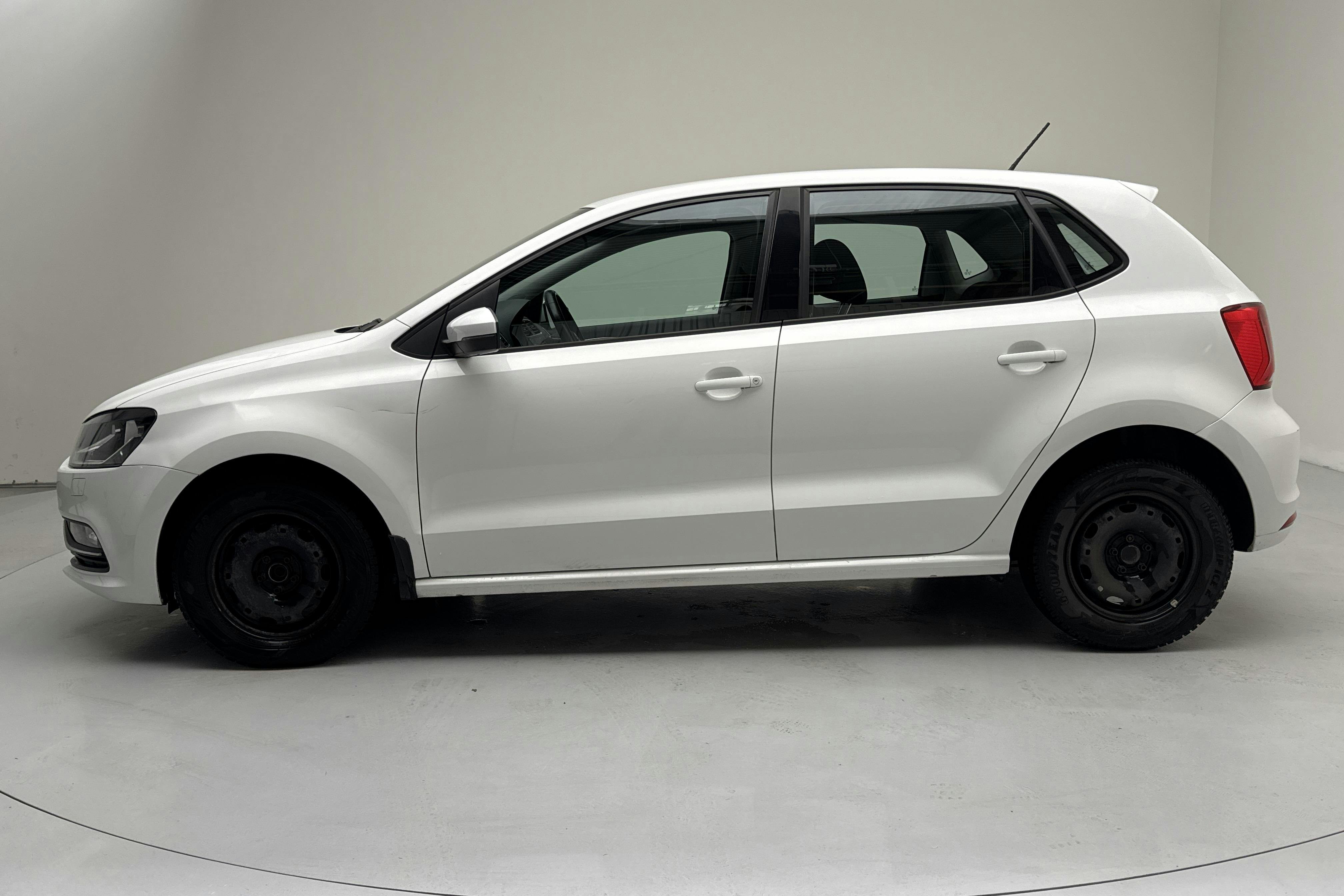 Presentationsfoto 2 av 12: VW Polo 1.4 TDI 5dr (90hk) - 5 144 mil - Manuell - vit - 2016