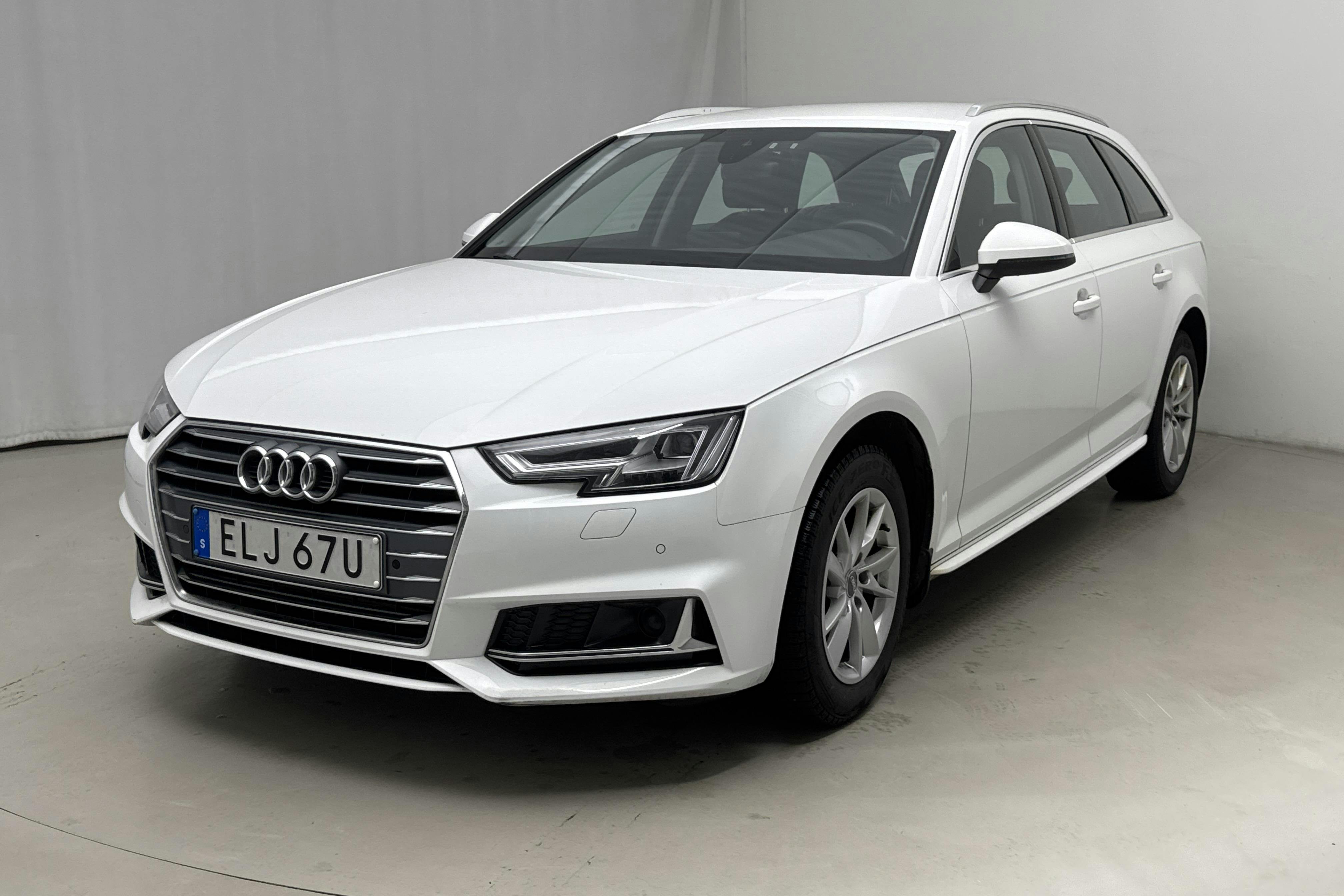 Zdjęcie prezentacyjne 1 z 12: Audi A4 Avant 40 g-tron (170hk) - 159 400 km - Automatyczna - biały - 2019