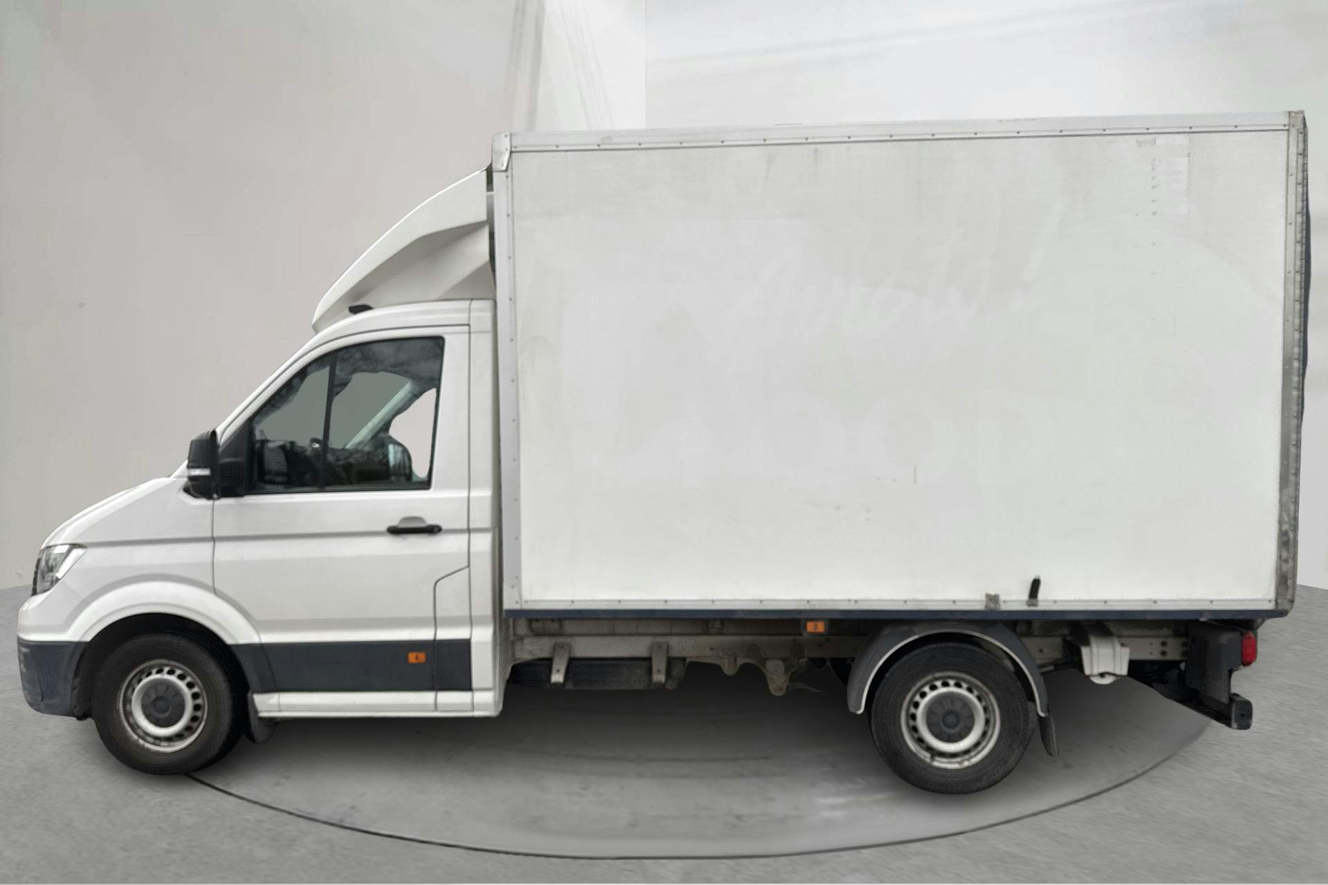 Präsentationsfoto 2 von 19: VW Crafter 35 2.0 TDI Volymskåp (177hk) - 226 140 Kilometer - Verkaufsautomat - Weiß - 2018