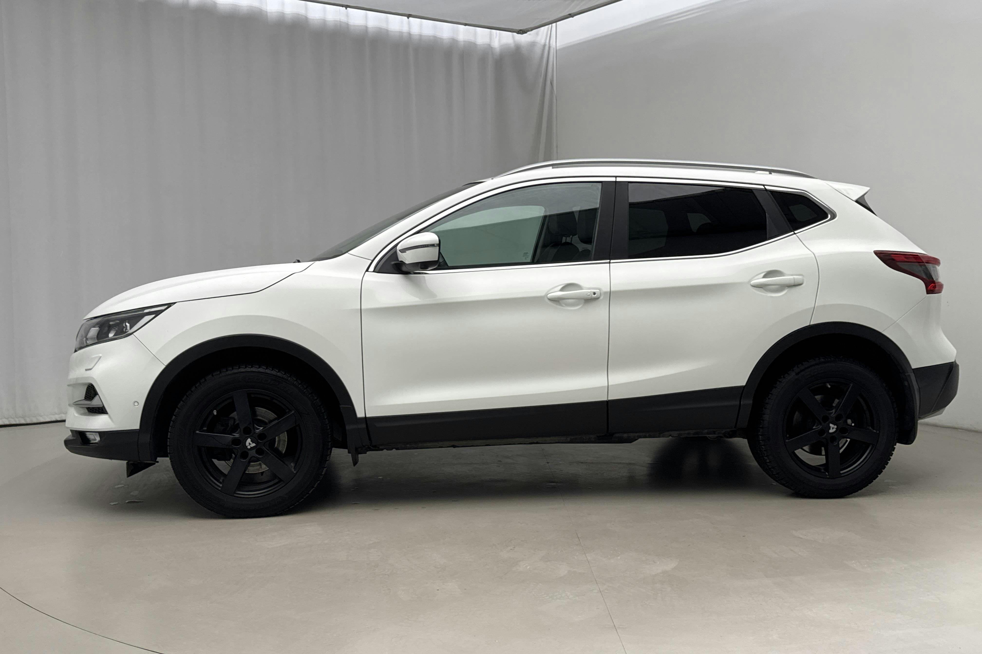 Presentationsfoto 2 av 19: Nissan Qashqai 1.2 DIG-T (115hk) - 8 565 mil - Automat - vit - 2018