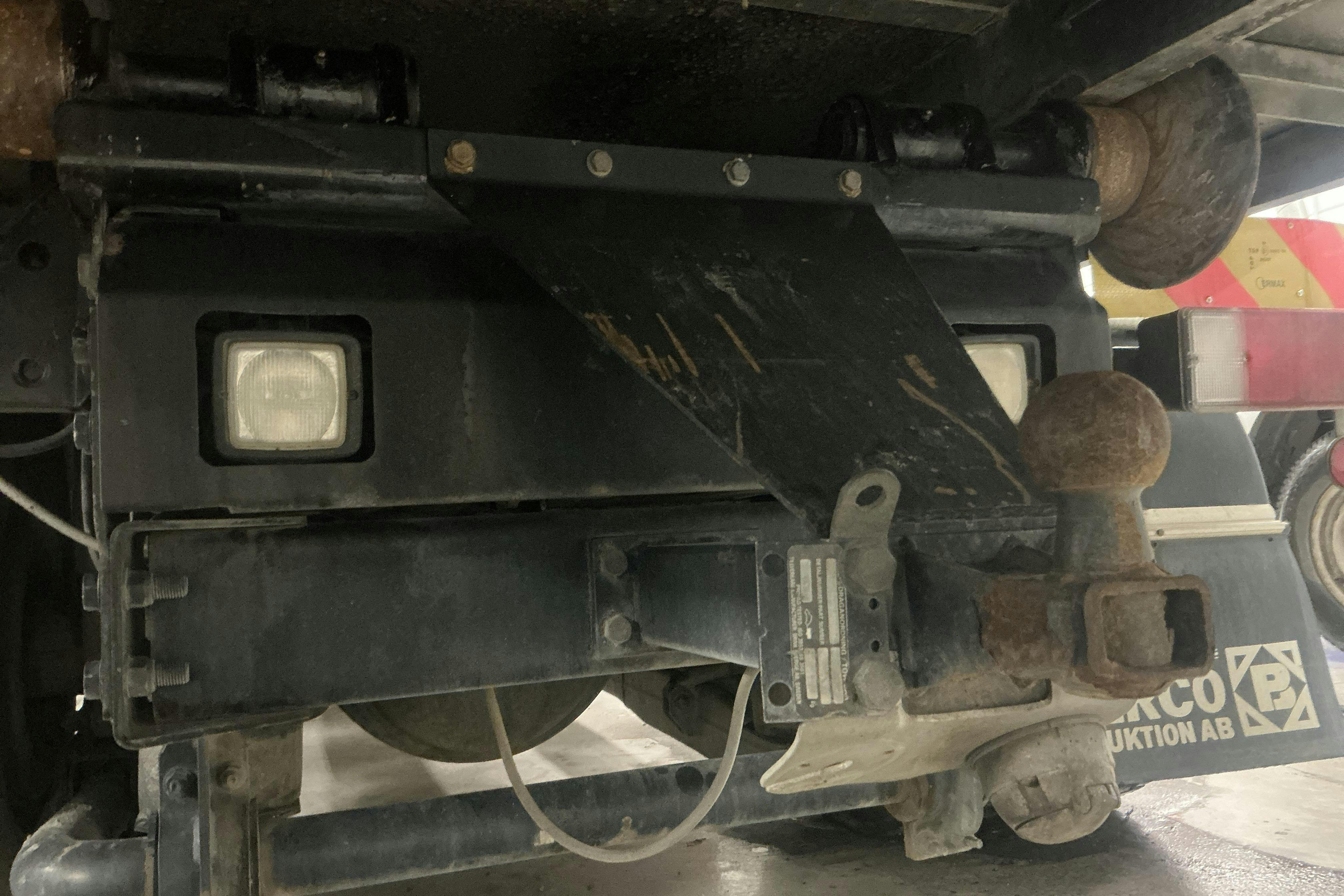 Presentationsfoto 43 av 43: VOLVO FL612 - 61 349 km - Automat - röd - 2000