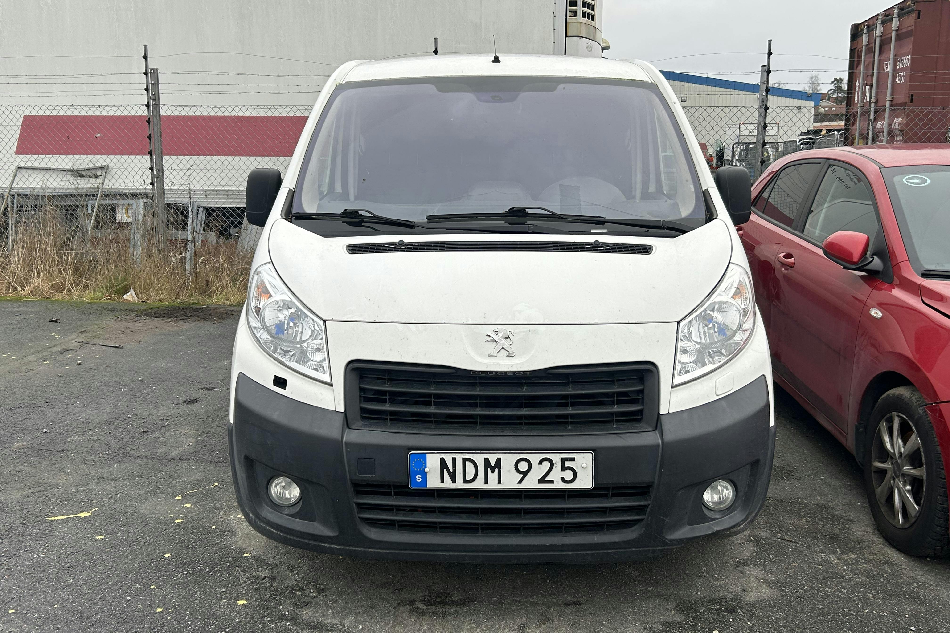 Presentationsfoto 2 av 8: Peugeot Expert 1.6 HDI Skåp (90hk) - 10 mil - Manuell - vit - 2016