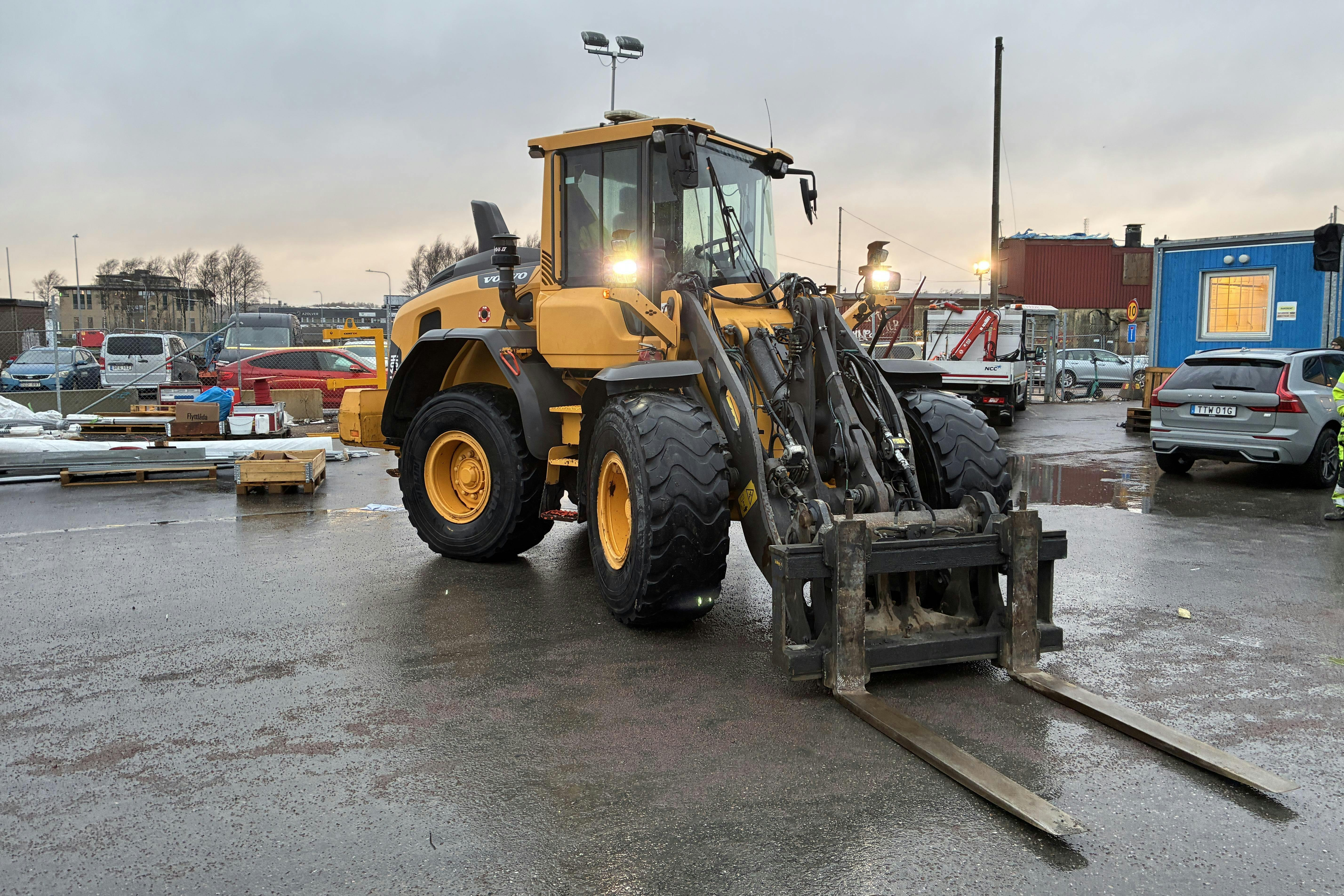 Presentationsfoto 2 av 63: VOLVO L60H Hjullastare - 0 km - Automat - gul - 2019