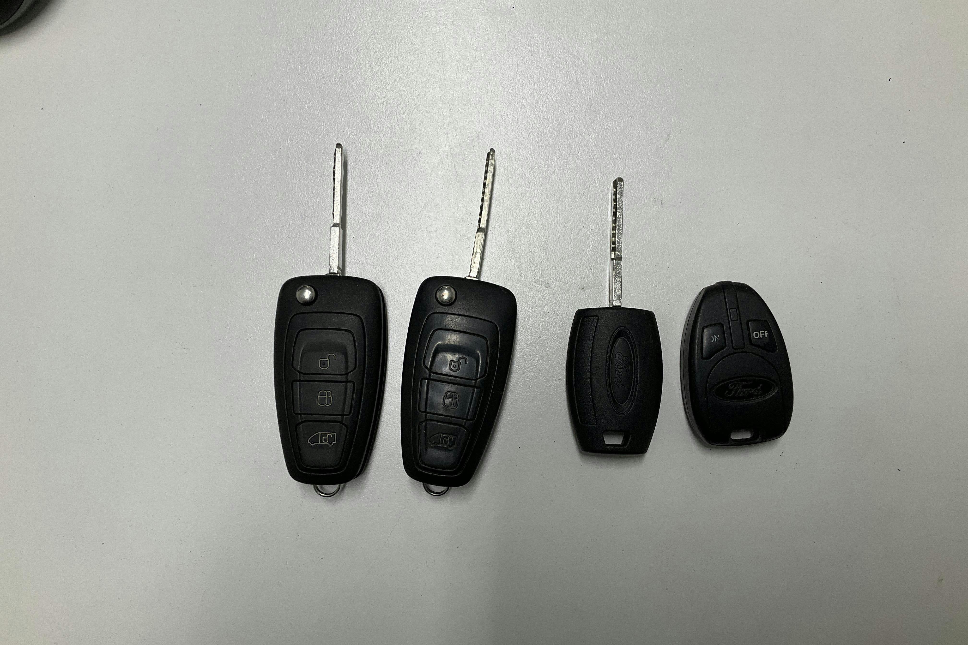 Presentationsfoto 15 av 15: Ford Transit Custom 290 (130hk) - 13 811 mil - Manuell - vit - 2018