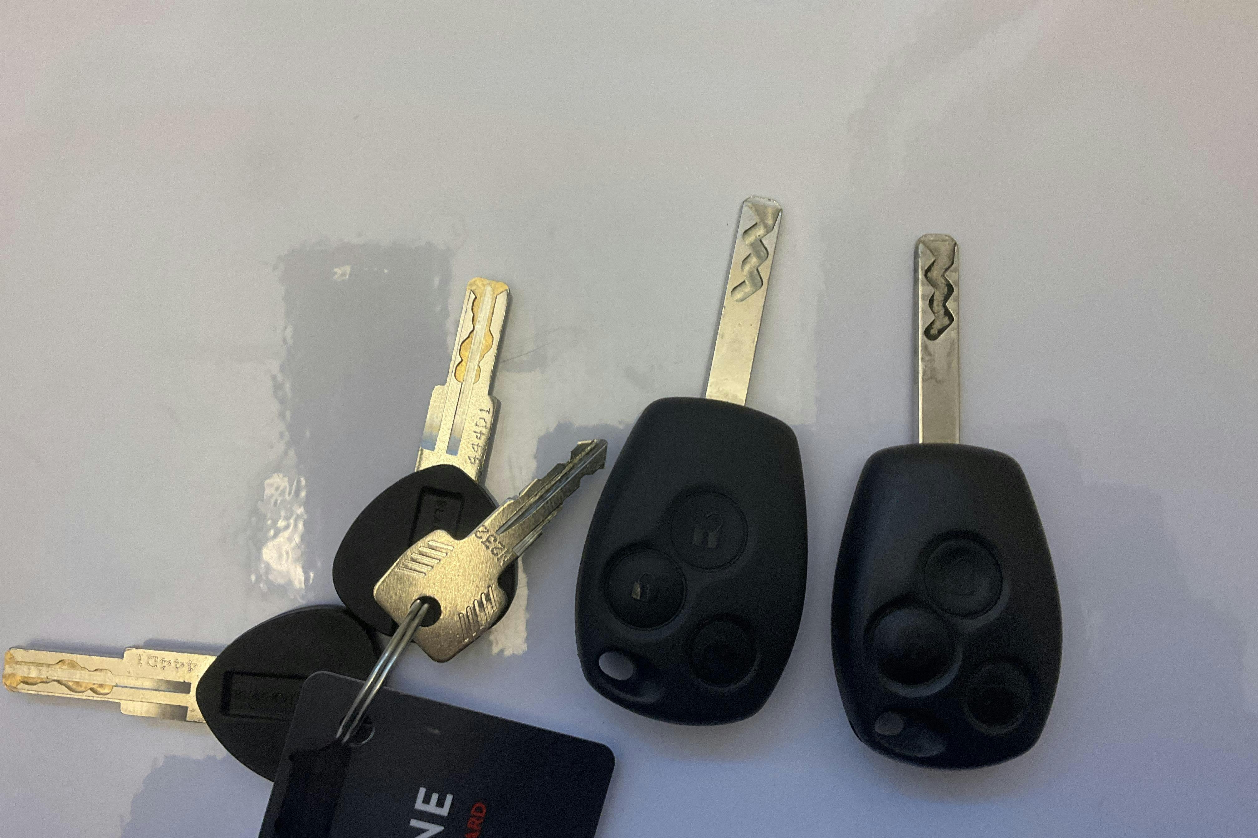 Presentationsfoto 15 av 15: Nissan NV400 2.3 dCi 2WD (150hk) - 15 979 mil - Manuell - vit - 2019