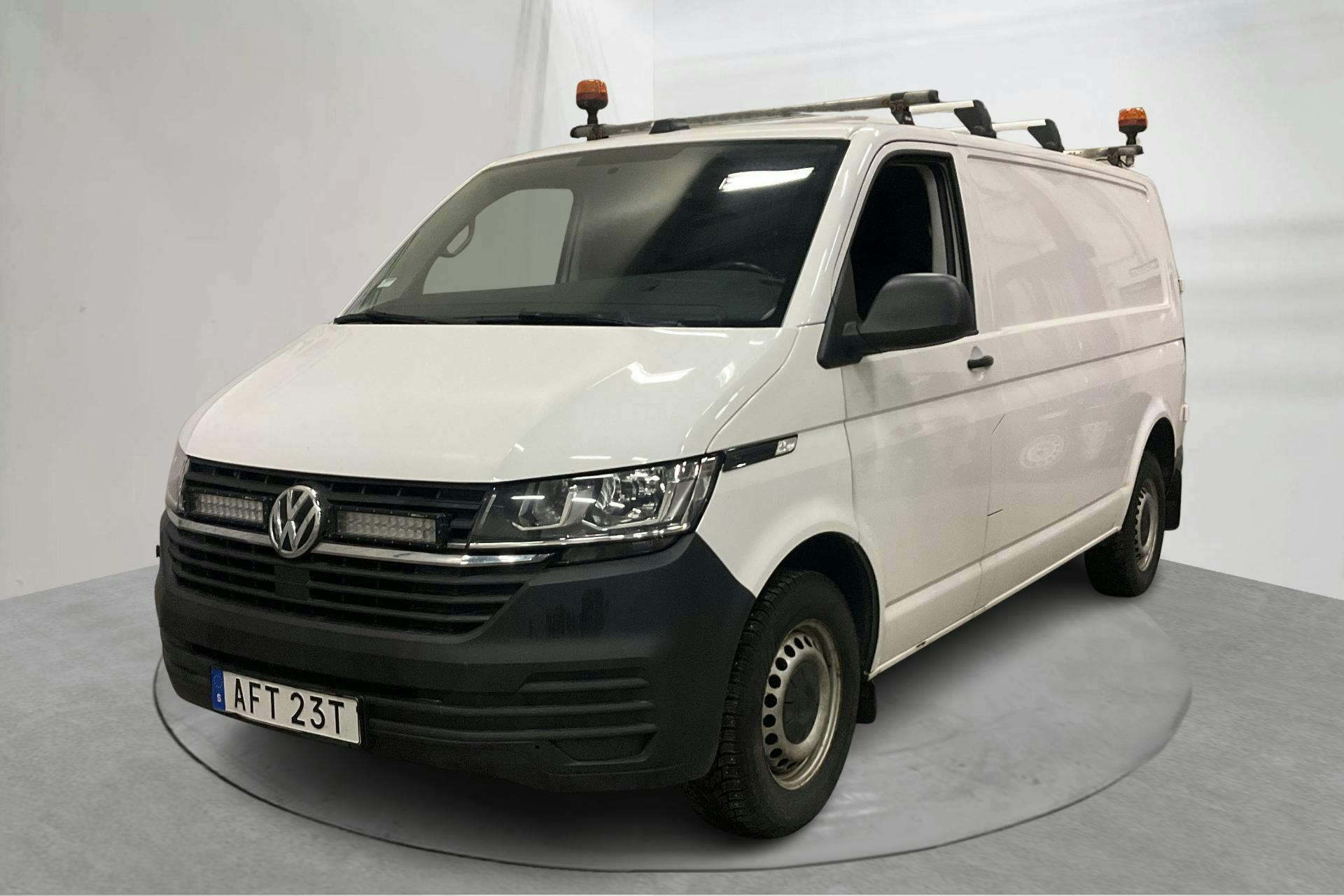 Presentation photo 1 of 19: VW Transporter T6 2.0 TDI BMT Skåp 4MOTION (150hk) - 125 570 km - Manual - white - 2020