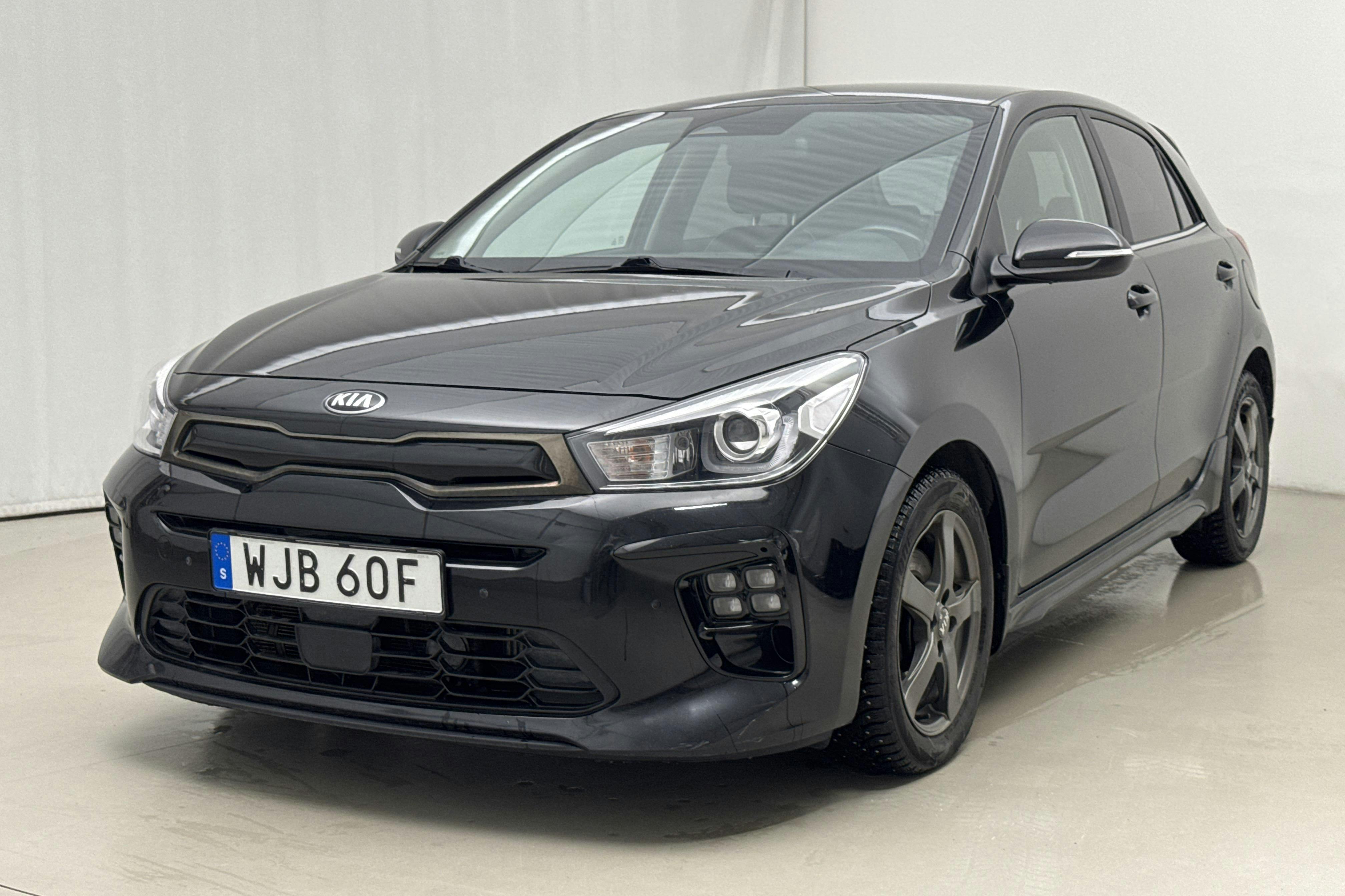 Presentationsfoto 1 av 18: KIA Rio 1.0 T-GDi 48V (120hk) - 9 535 mil - Automat - svart - 2021