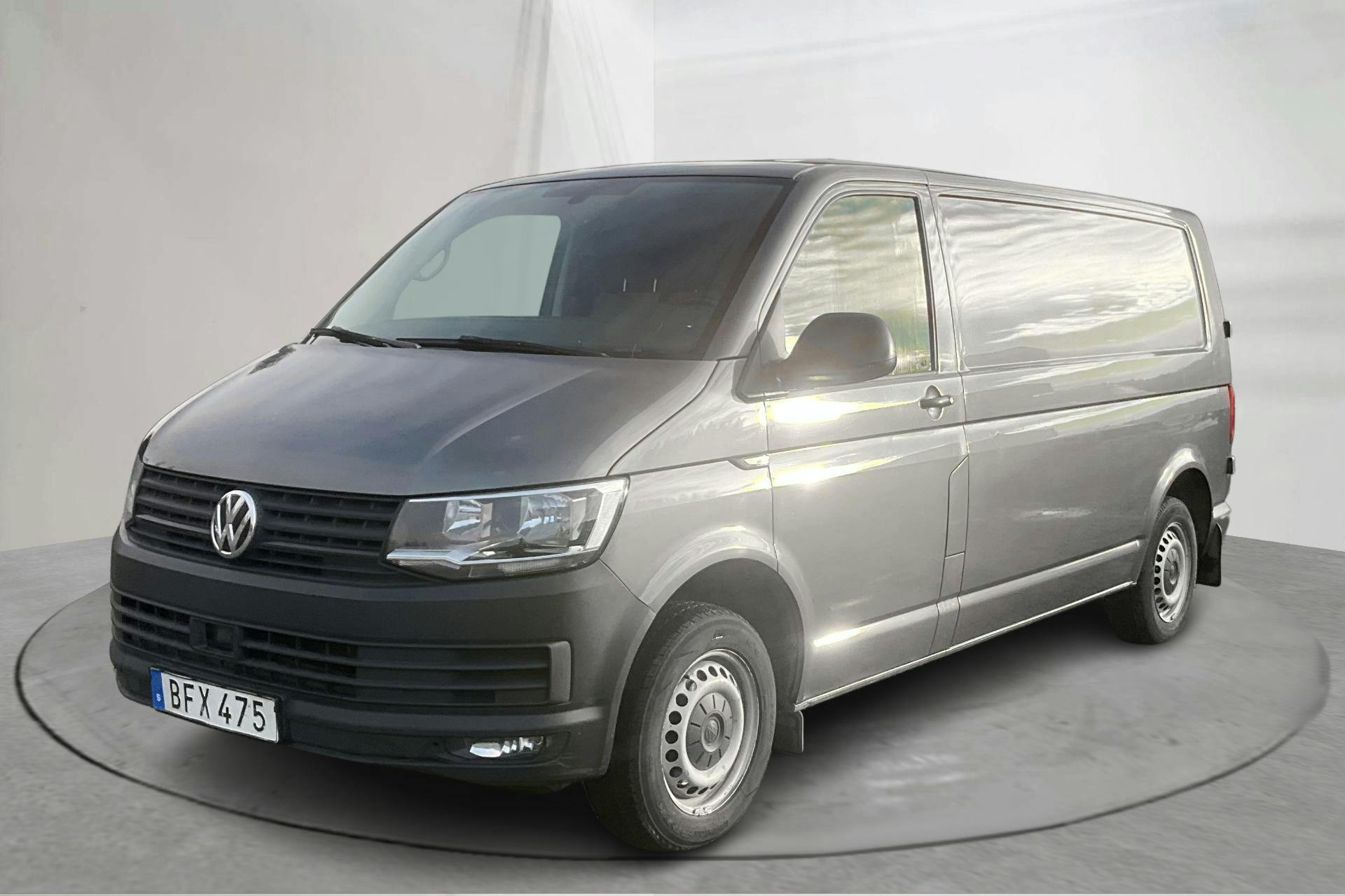 Presentation photo 1 of 13: VW Transporter T6 2.0 TDI BMT Skåp (150hk) - 238 090 km - Automatic - gray - 2019