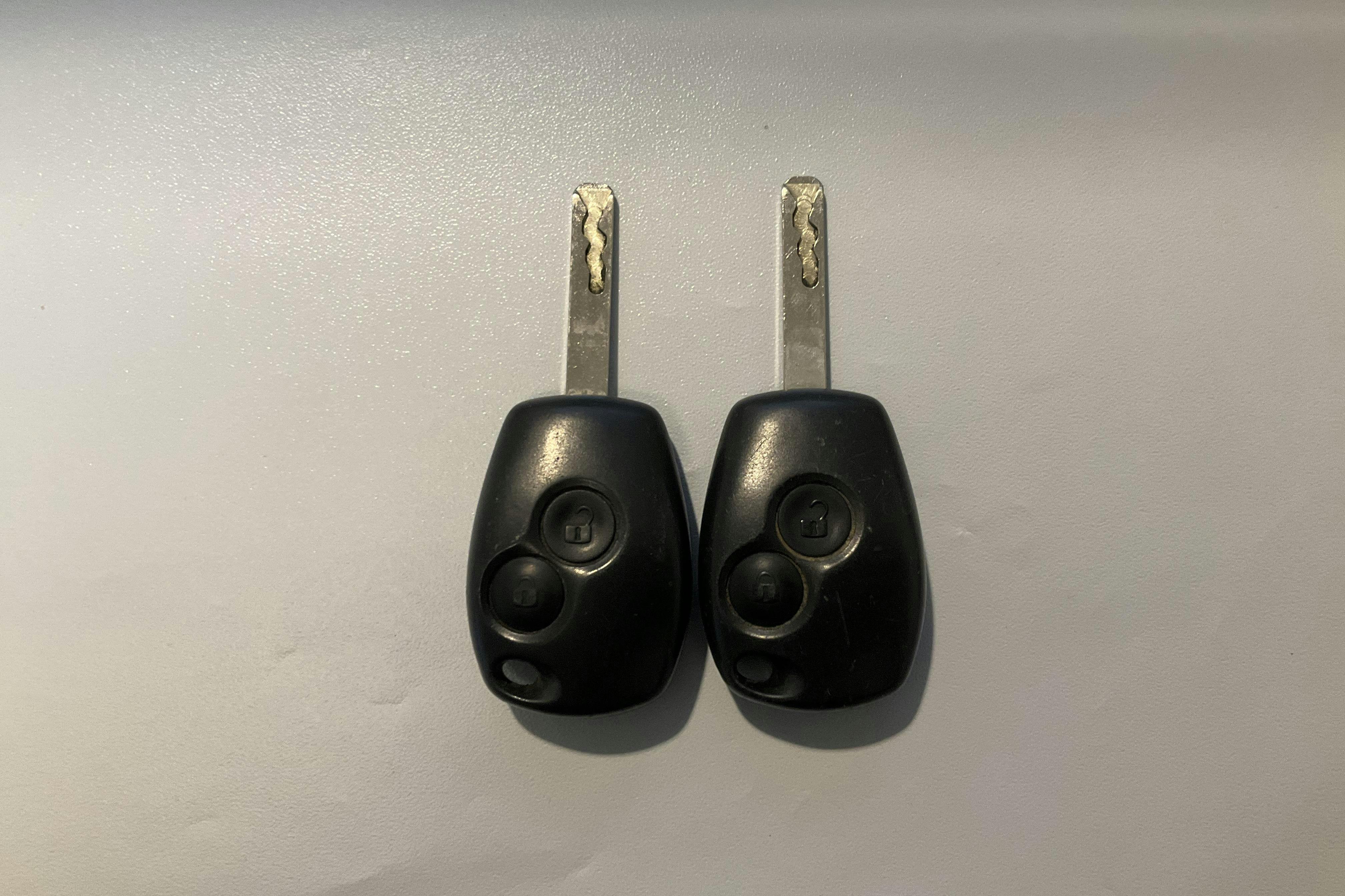 Präsentationsfoto 13 von 13: Renault Trafic 1.6 dCi Buss (120hk) - 276 840 Kilometer - Handbuch - Weiß - 2019