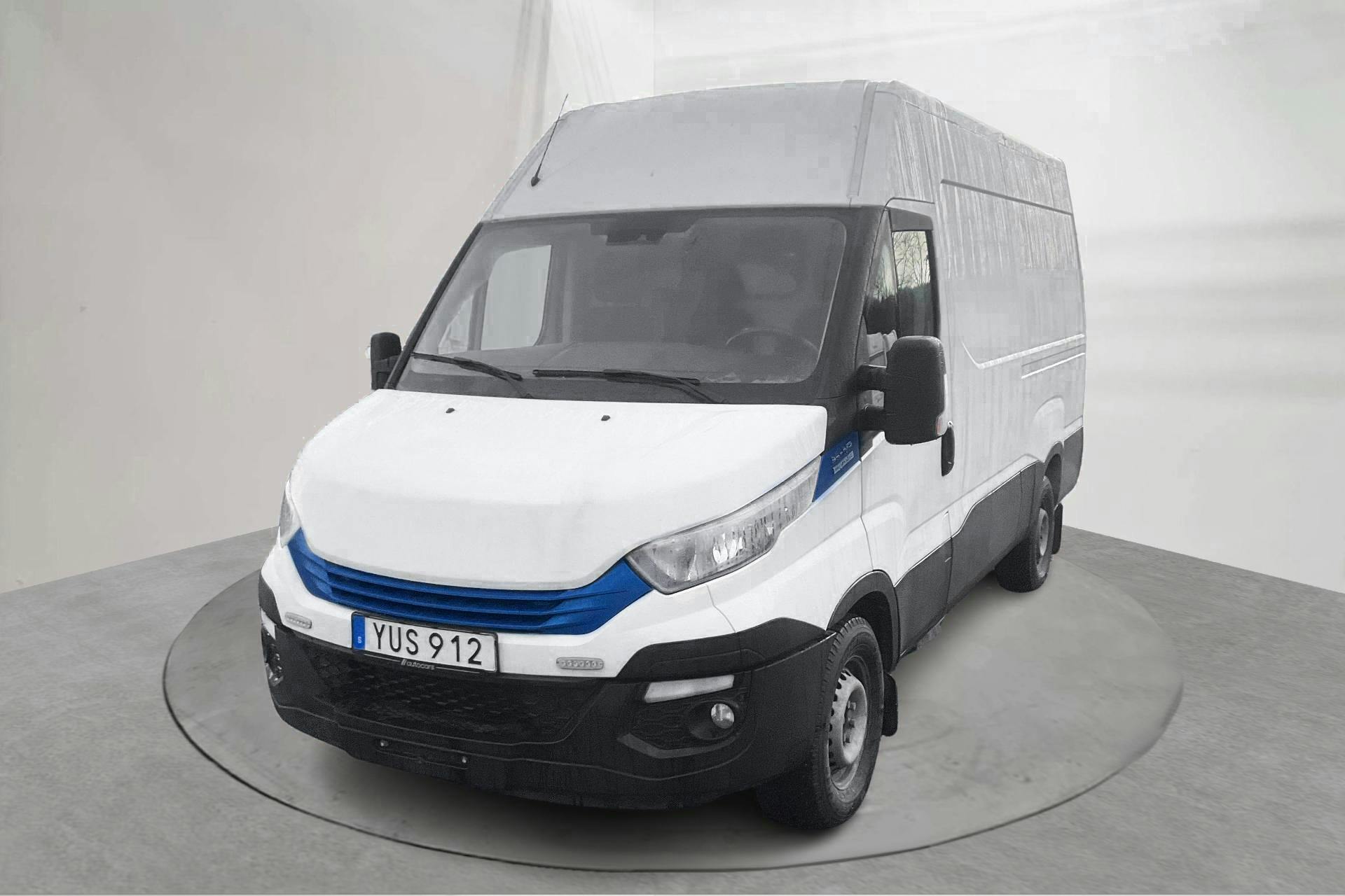 Presentation photo 1 of 13: Iveco Daily 35 3.0 CNG (136hk) - 63 990 km - Automatic - white - 2019