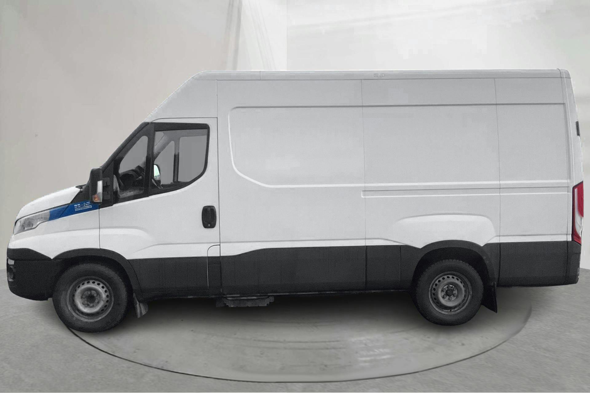 Presentation photo 2 of 13: Iveco Daily 35 3.0 CNG (136hk) - 63 990 km - Automatic - white - 2019