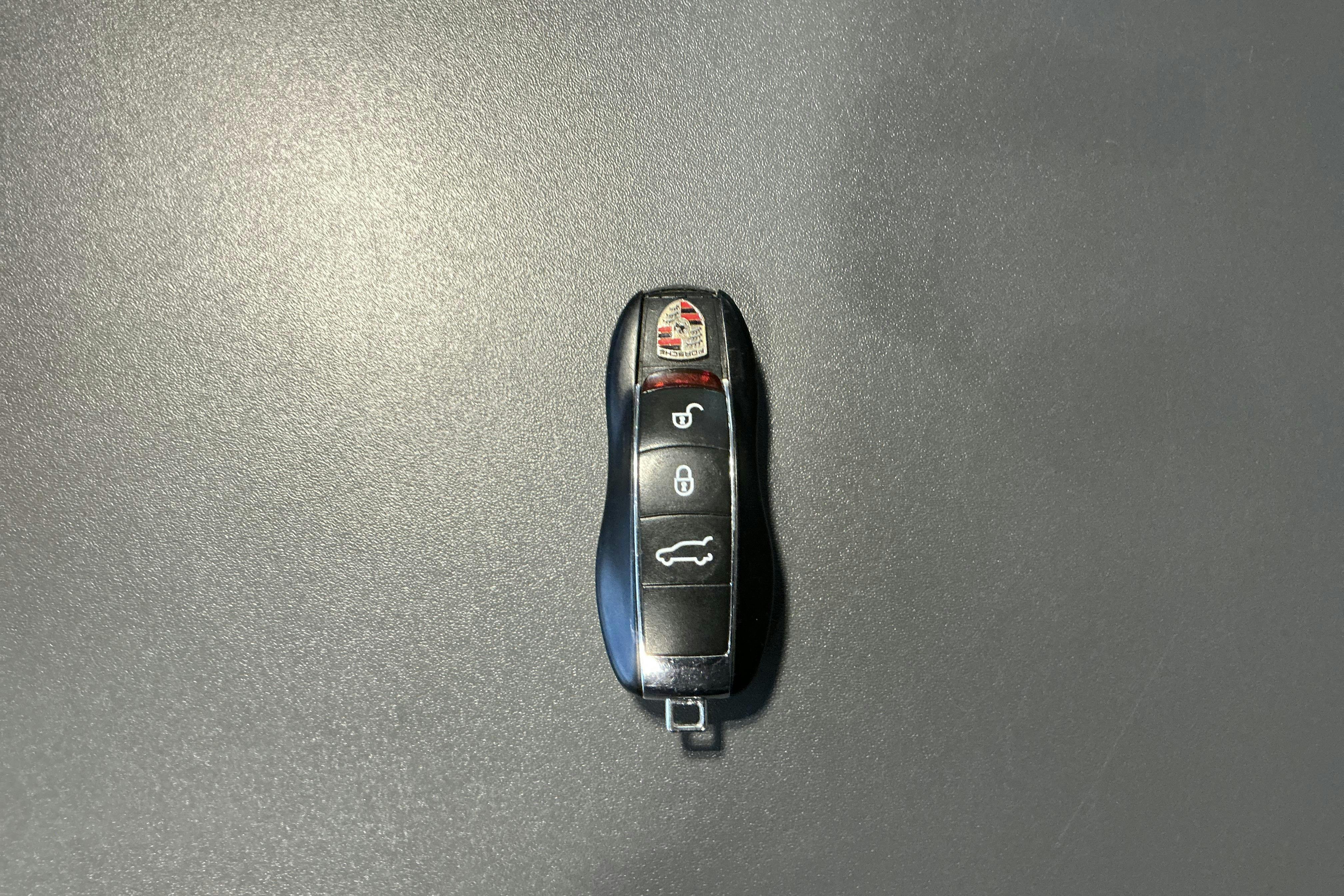 Presentationsfoto 16 av 16: Porsche Macan 3.0 S (340hk) - 19 165 mil - Automat - svart - 2015