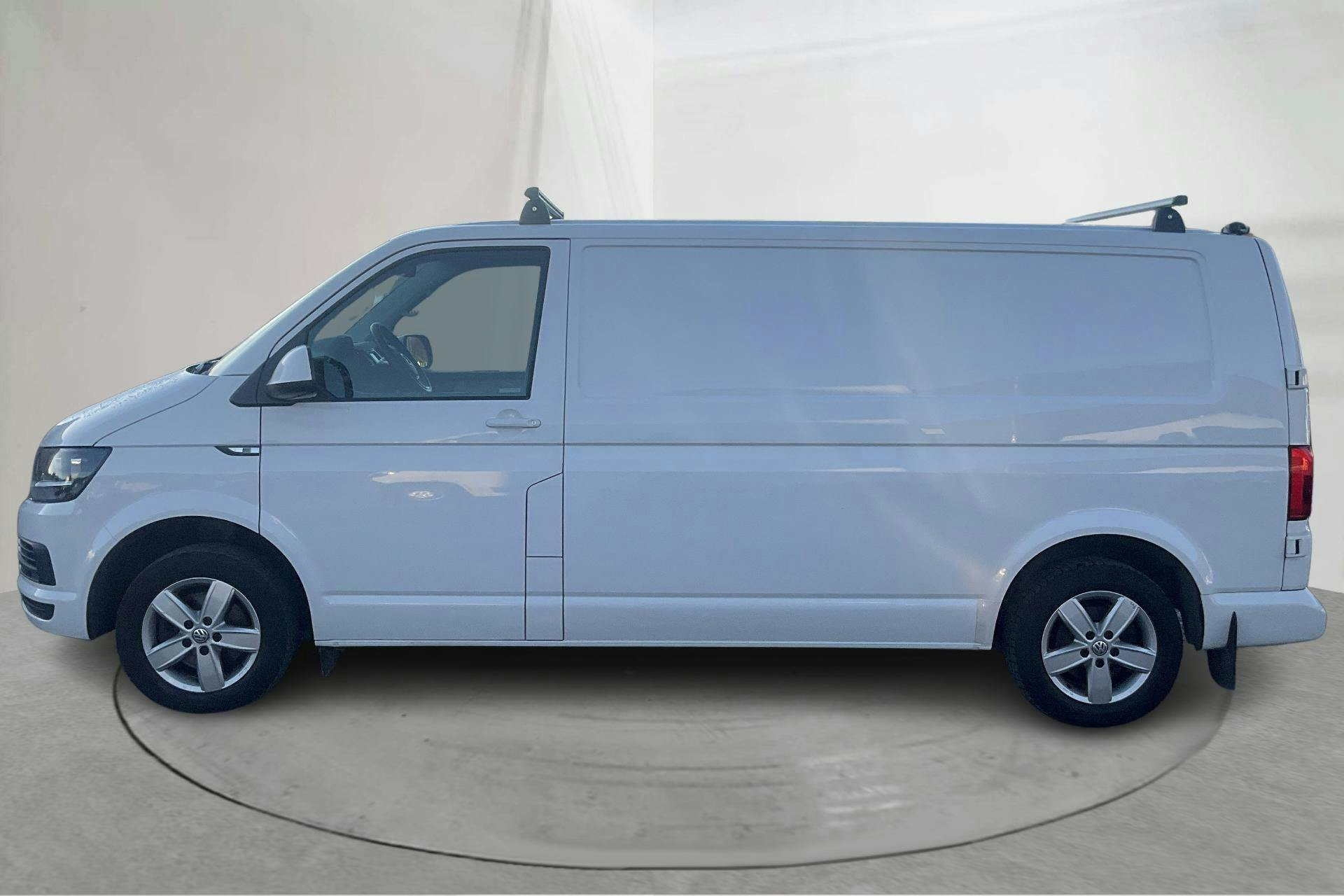 Presentation photo 2 of 14: VW Transporter T6 2.0 TDI BMT Skåp (150hk) - 169 900 km - Automatic - white - 2018