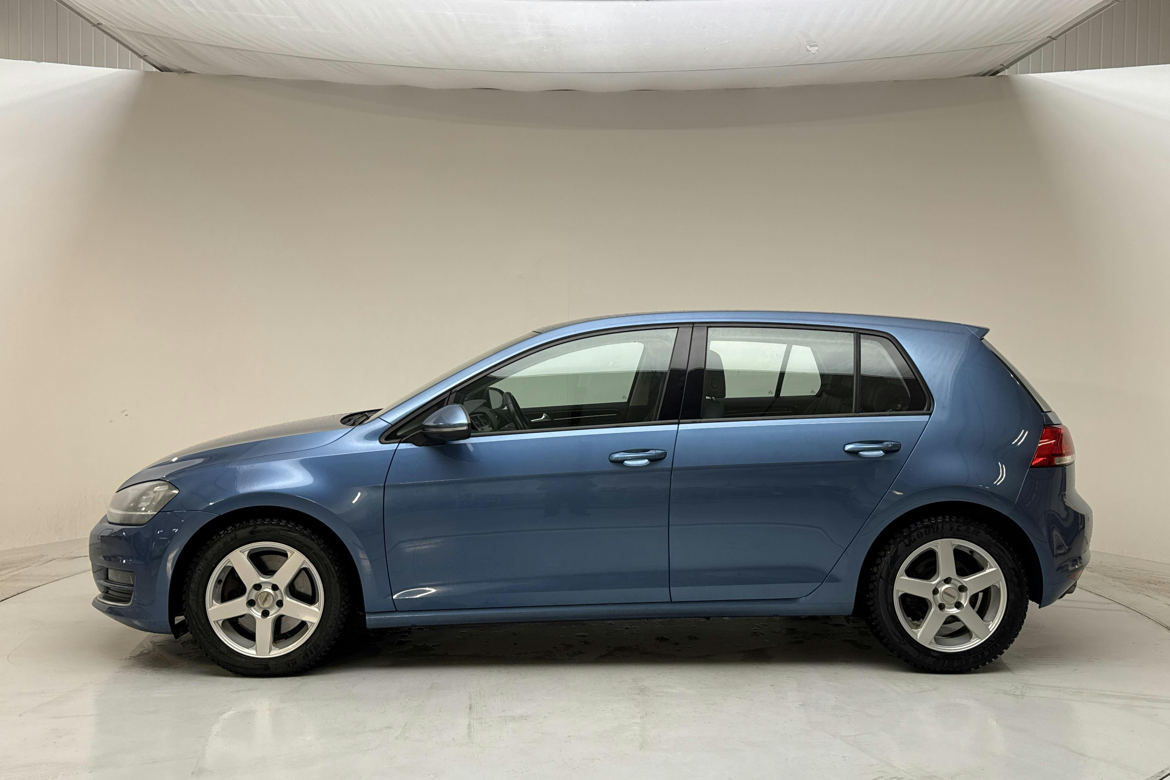 Presentation photo 2 of 14: VW Golf VII 1.4 TSI 5dr (140hk) - 129 380 km - Manual - blue - 2014