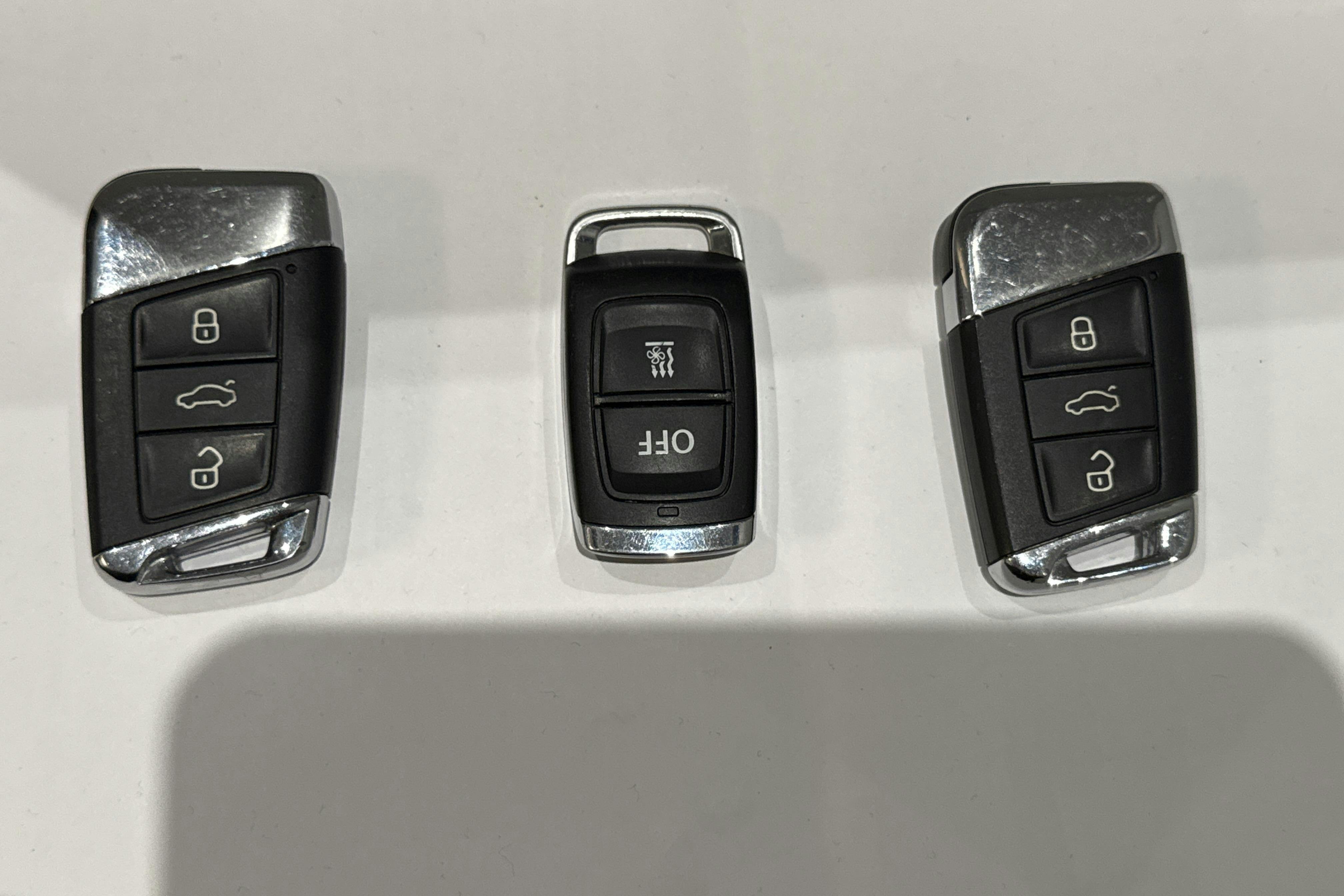 Esitlusfoto 15 aadressil 15: VW Passat 2.0 TDI Sportscombi 4MOTION (190hk) - 138 880 km - Automaatne - valge - 2019