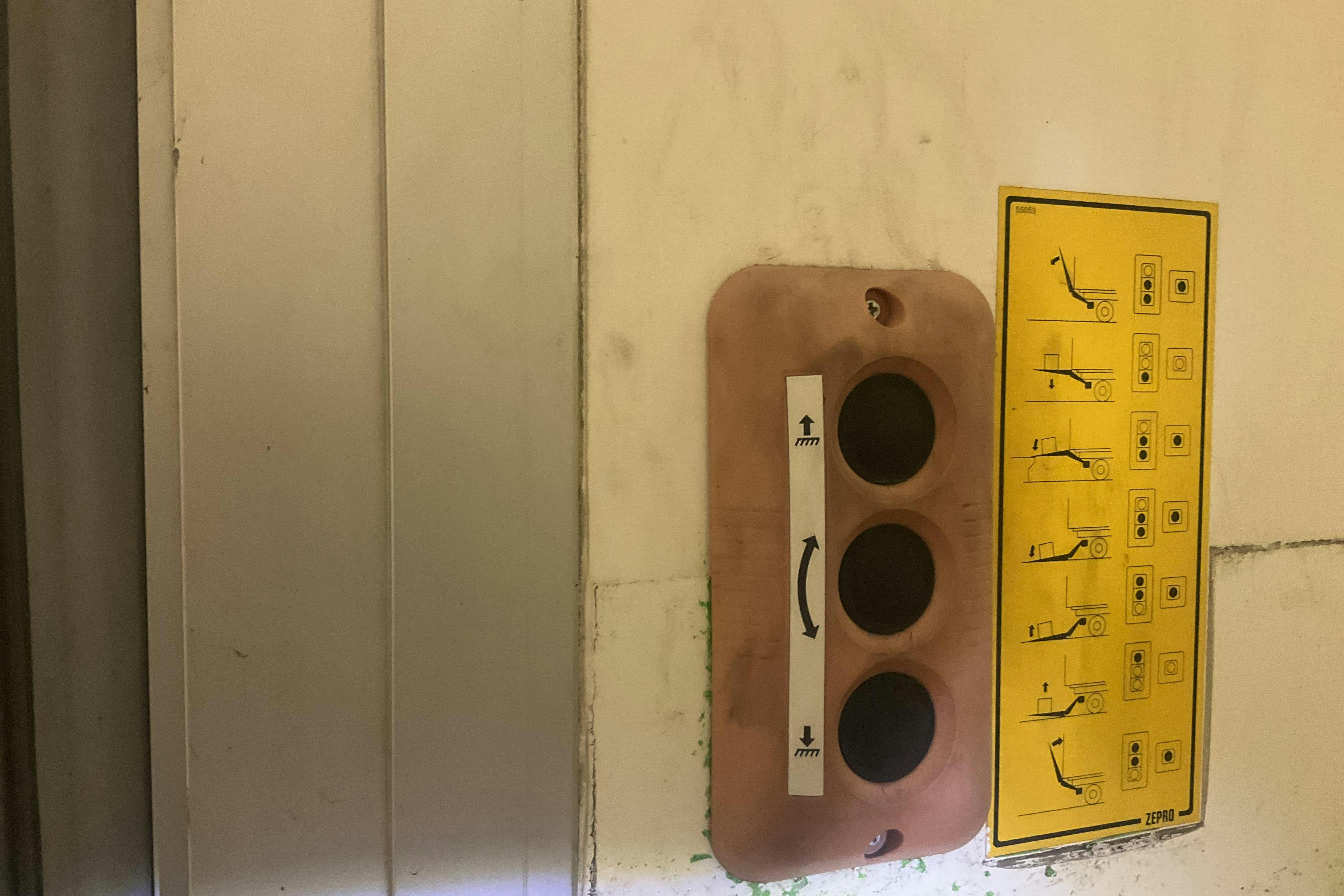 Presentationsfoto 16 av 16: Nissan NV400 2.3 dCi Volymskåp (125hk) - 27 279 mil - Manuell - vit - 2016