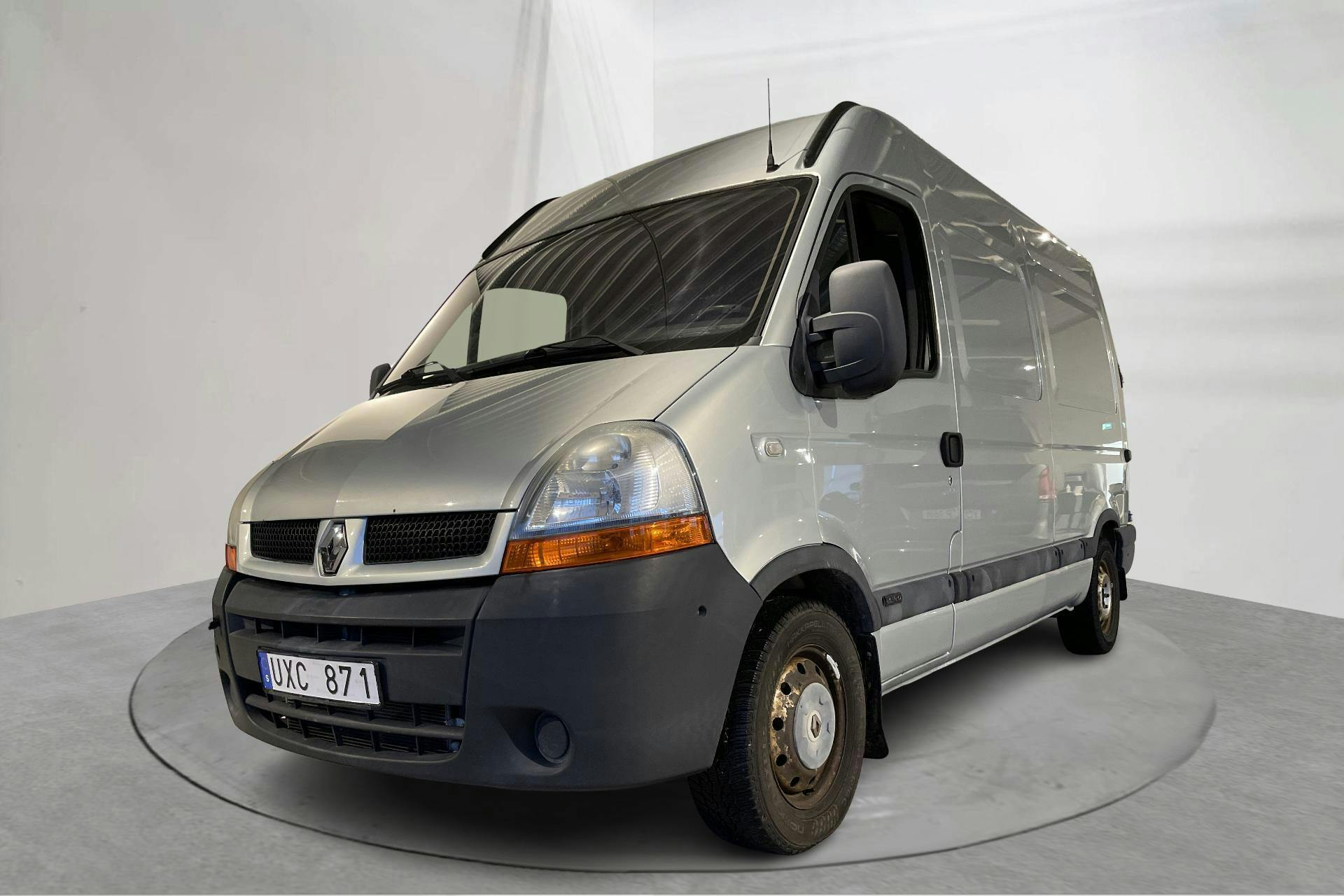 Presentationsfoto 1 av 14: Renault Master 2.5 dCi Skåp (115hk) - 6 738 mil - Manuell - Light Grey - 2004