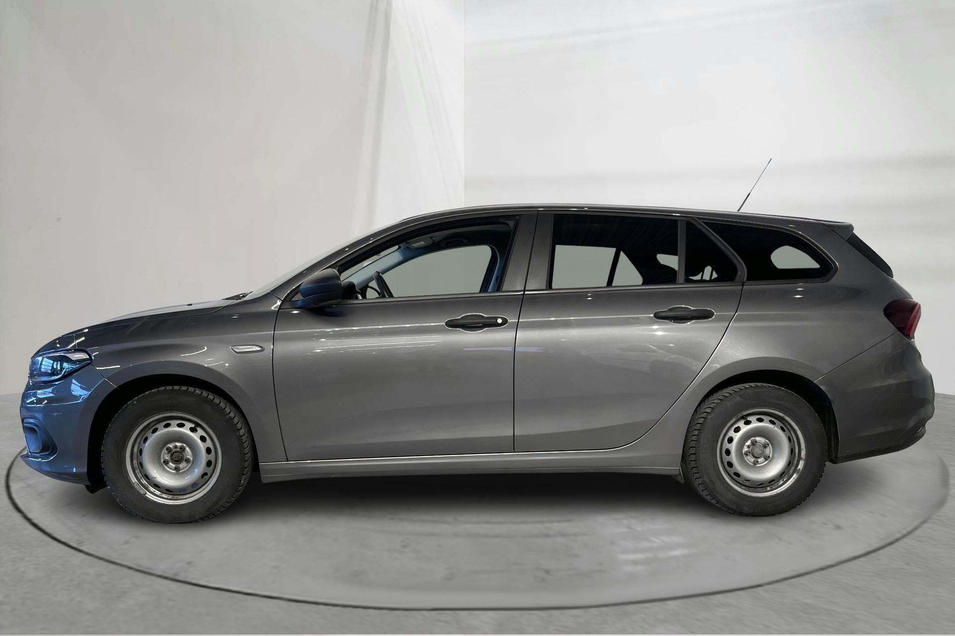 Esittelykuva 2 osoitteesta 14: Fiat Tipo 1.4 Kombi (95hk) - 89 920 km - Manuaalinen - harmaa - 2019