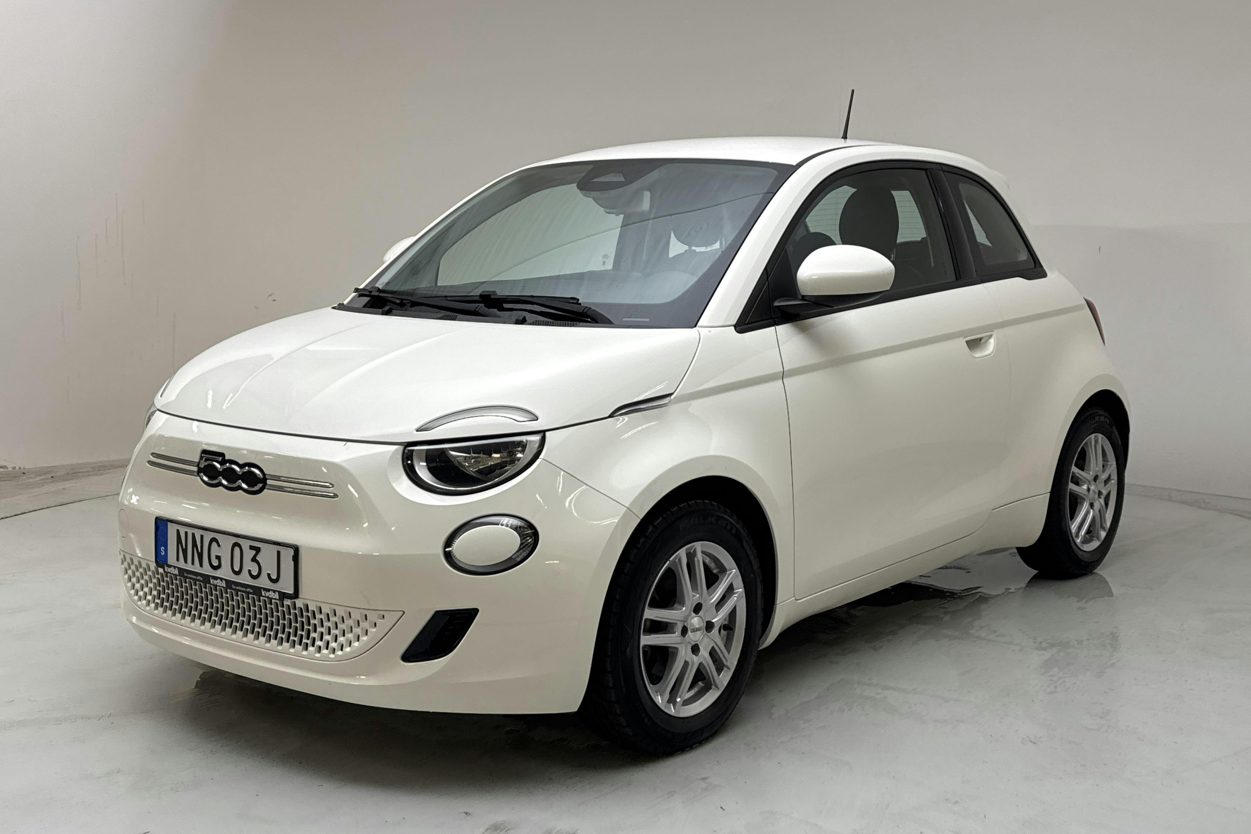 Presentationsfoto 1 av 14: Fiat 500e (95hk) - 3 537 mil - Automat - vit - 2021