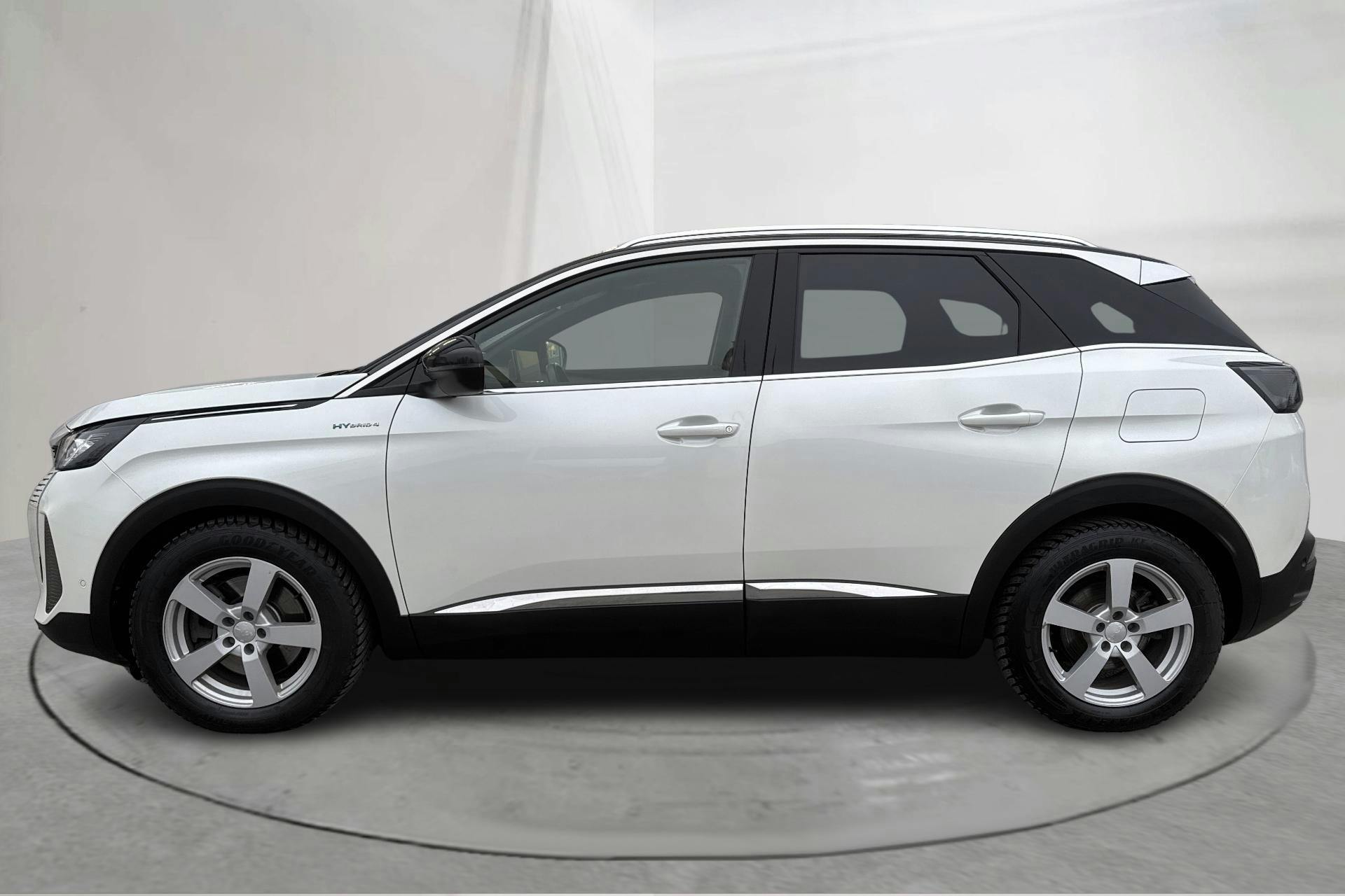 Presentation photo 2 of 18: Peugeot 3008 1.6 Plug-in Hybrid 4 (300hk) - 78 930 km - Automatic - white - 2021