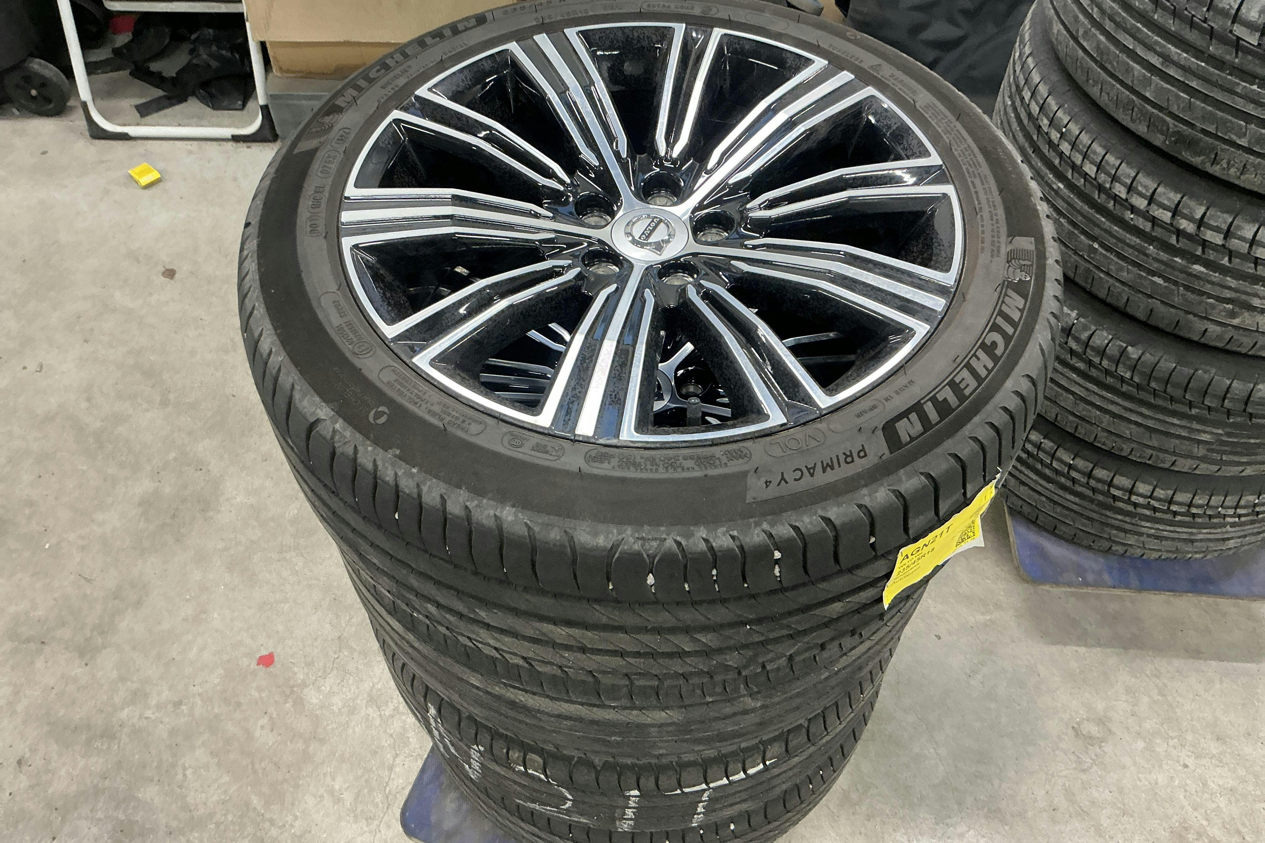 Presentationsfoto 18 av 18: Volvo V60 T6 AWD Twin Engine (340hk) - 13 485 mil - Automat - vit - 2021