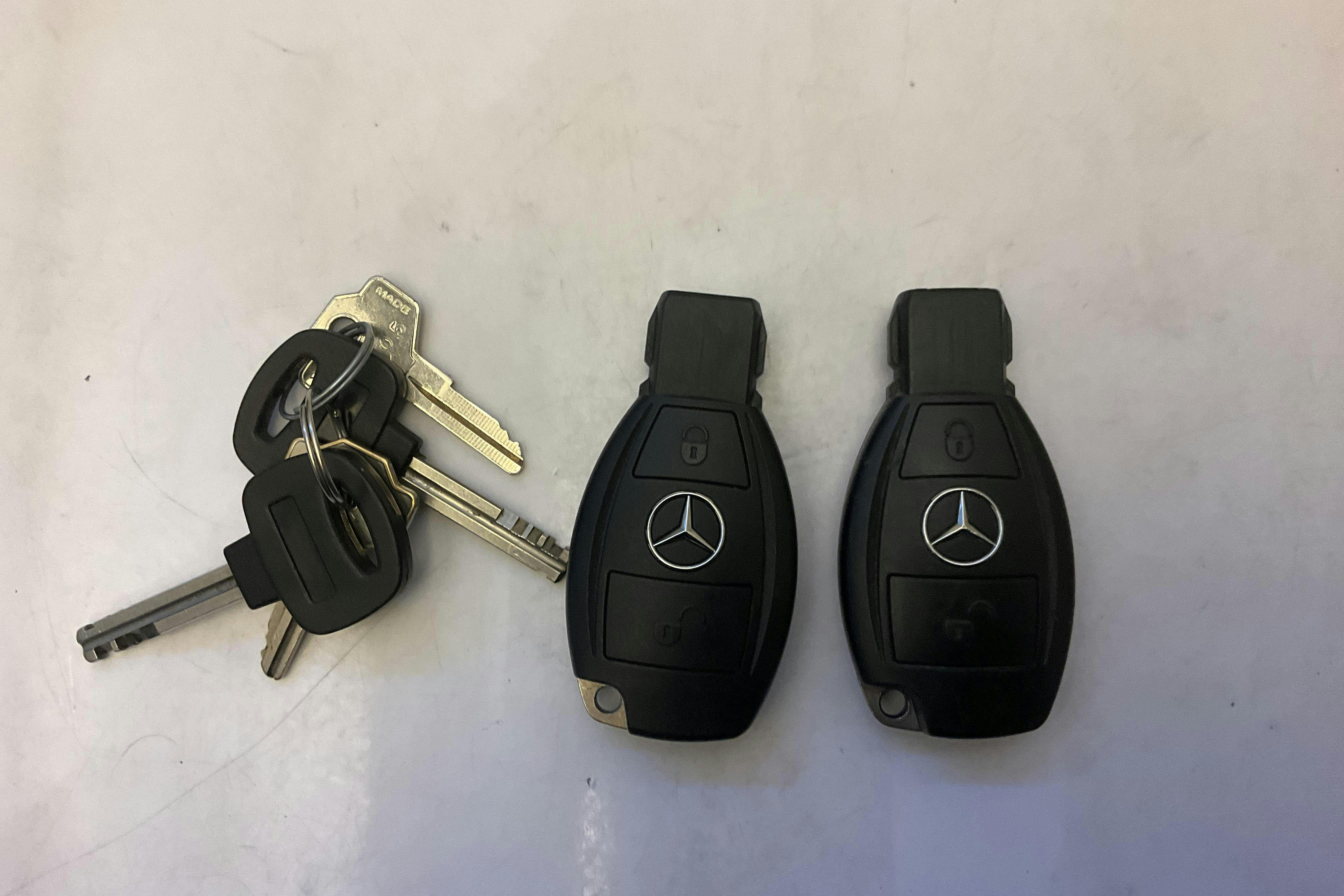 Presentation photo 11 of 11: Mercedes Sprinter 316 CDI Volymskåp (163hk) - 241 450 km - Automatic - white - 2018