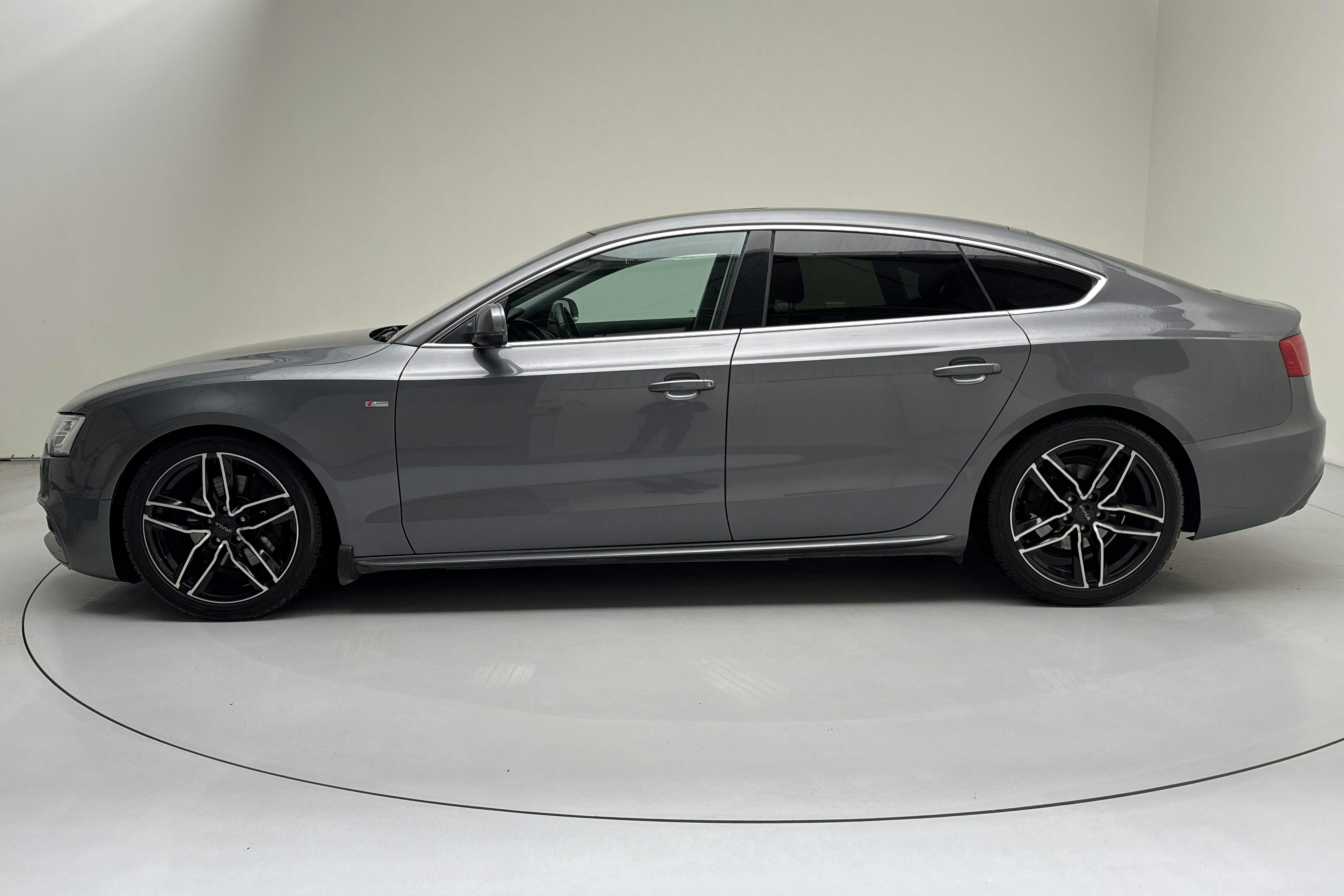 Presentation photo 2 of 12: Audi A5 3.0 TDI Sportback (204hk) - 197 710 km - Manual - gray - 2013
