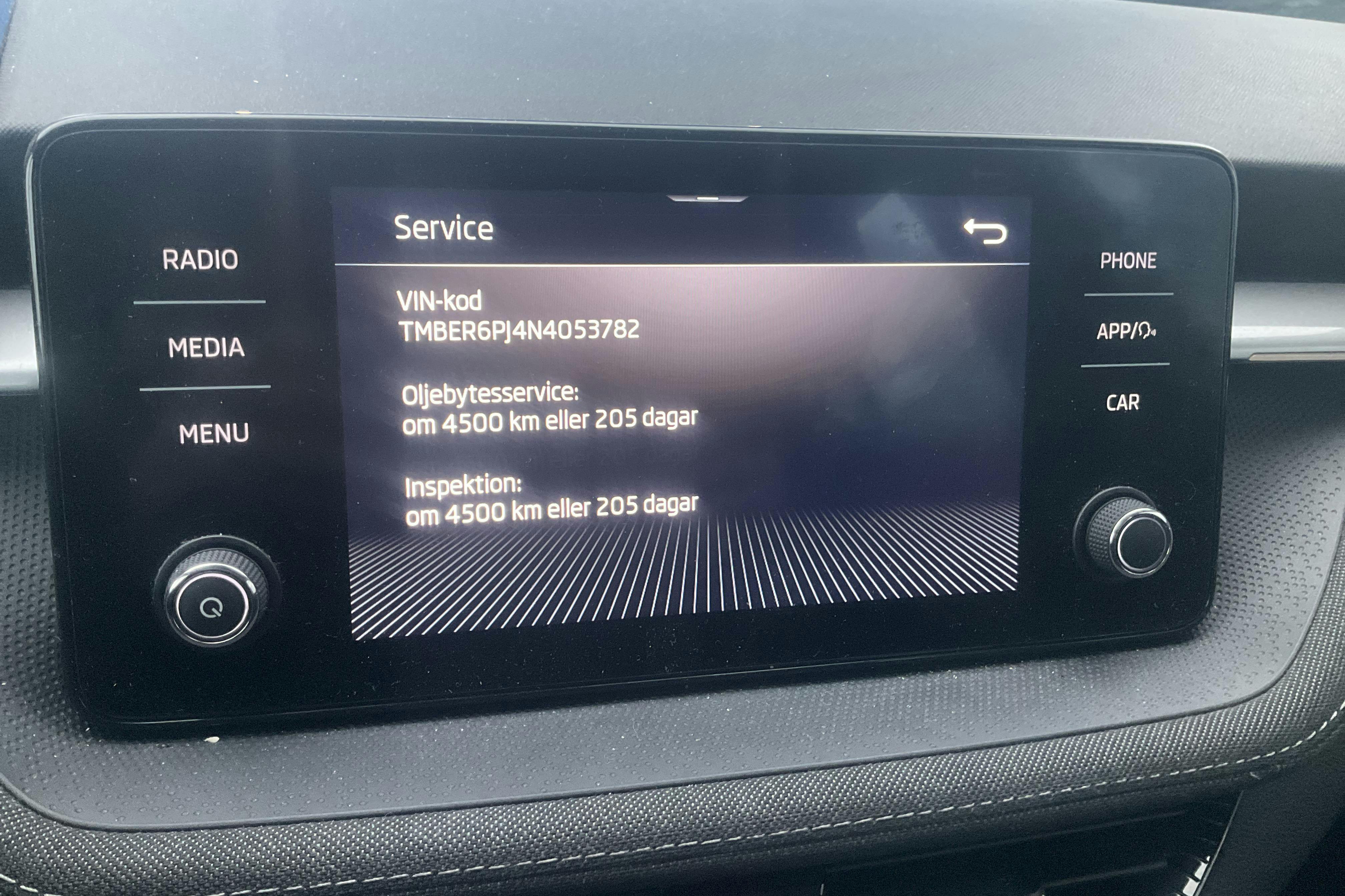 Presentation photo 17 of 17: Skoda Fabia 1.0 TSI (110hk) - 54 700 km - Automatic - white - 2022