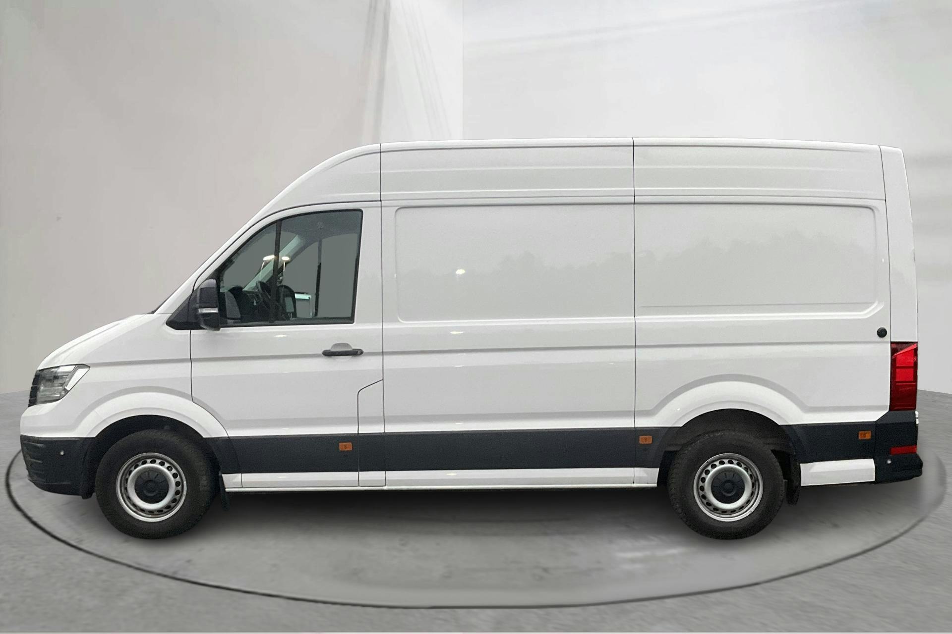 Presentationsfoto 2 av 14: VW Crafter 35 2.0 TDI Skåp (177hk) - 1 295 mil - Automat - vit - 2024