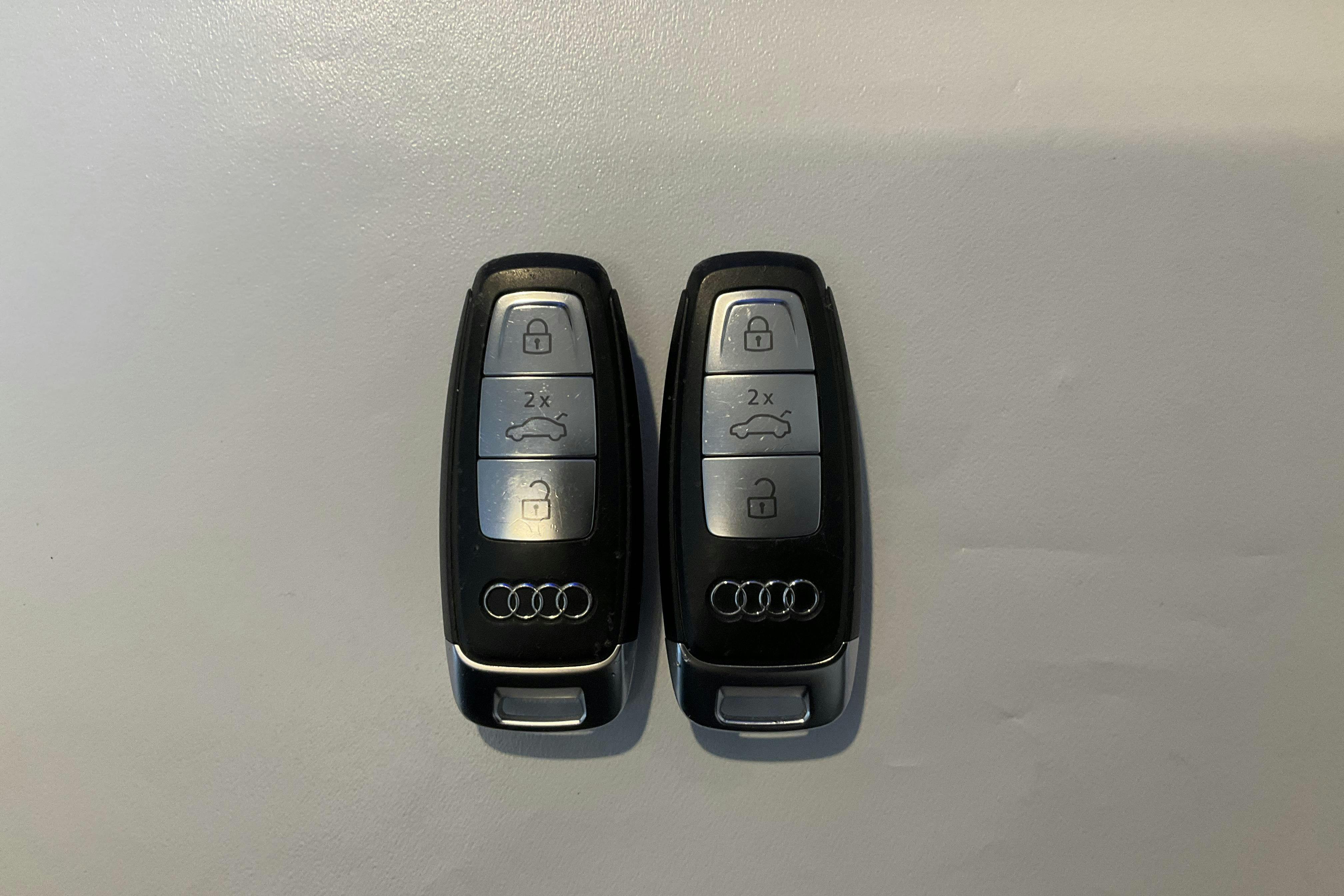 Esitlusfoto 16 aadressil 16: Audi e-tron 55 quattro 95kWh (360hk) - 132 390 km - Automaatne - must - 2021