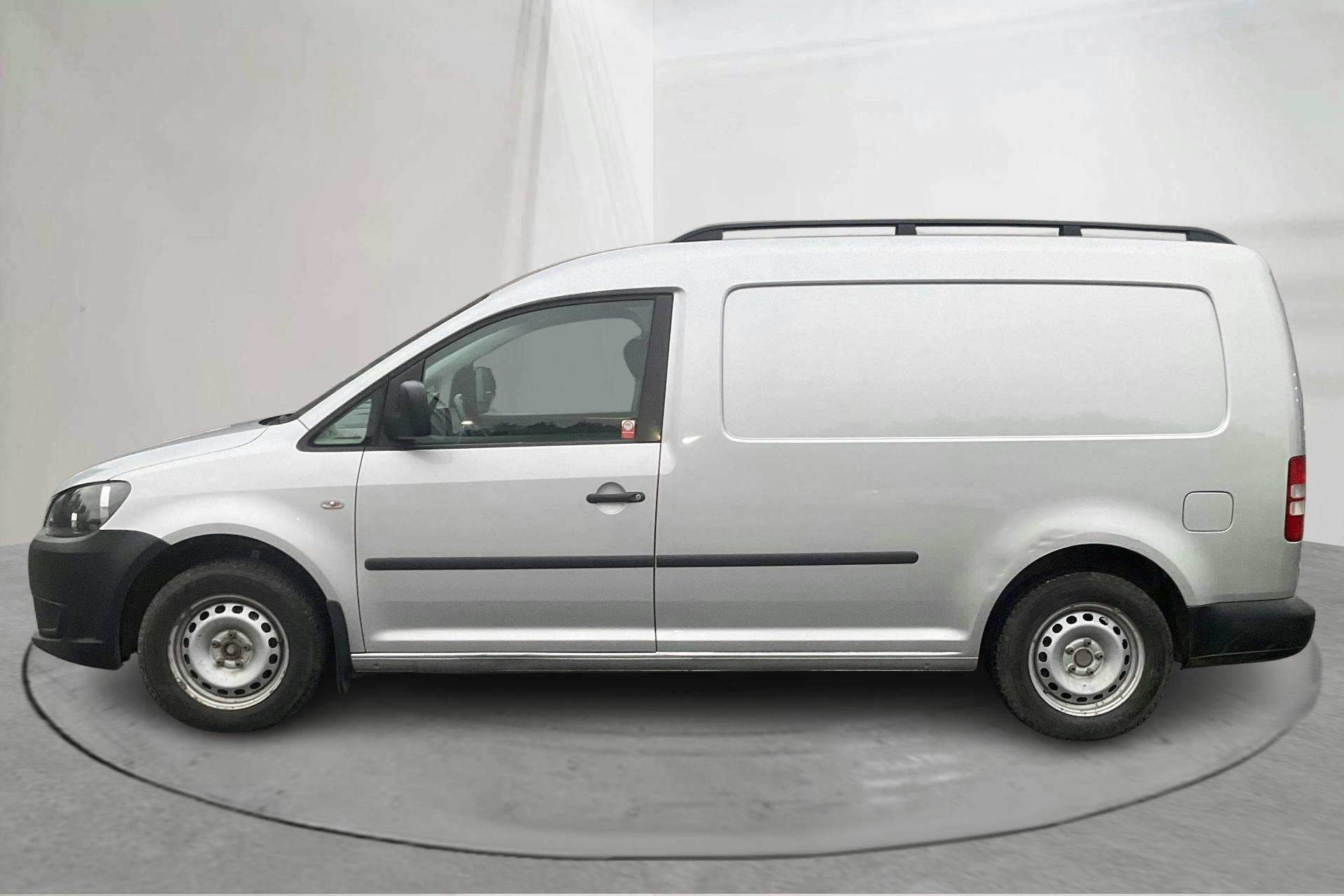 Presentationsfoto 2 av 13: VW Caddy 1.6 TDI Maxi Skåp (102hk) - 10 802 mil - Automat - silver - 2015