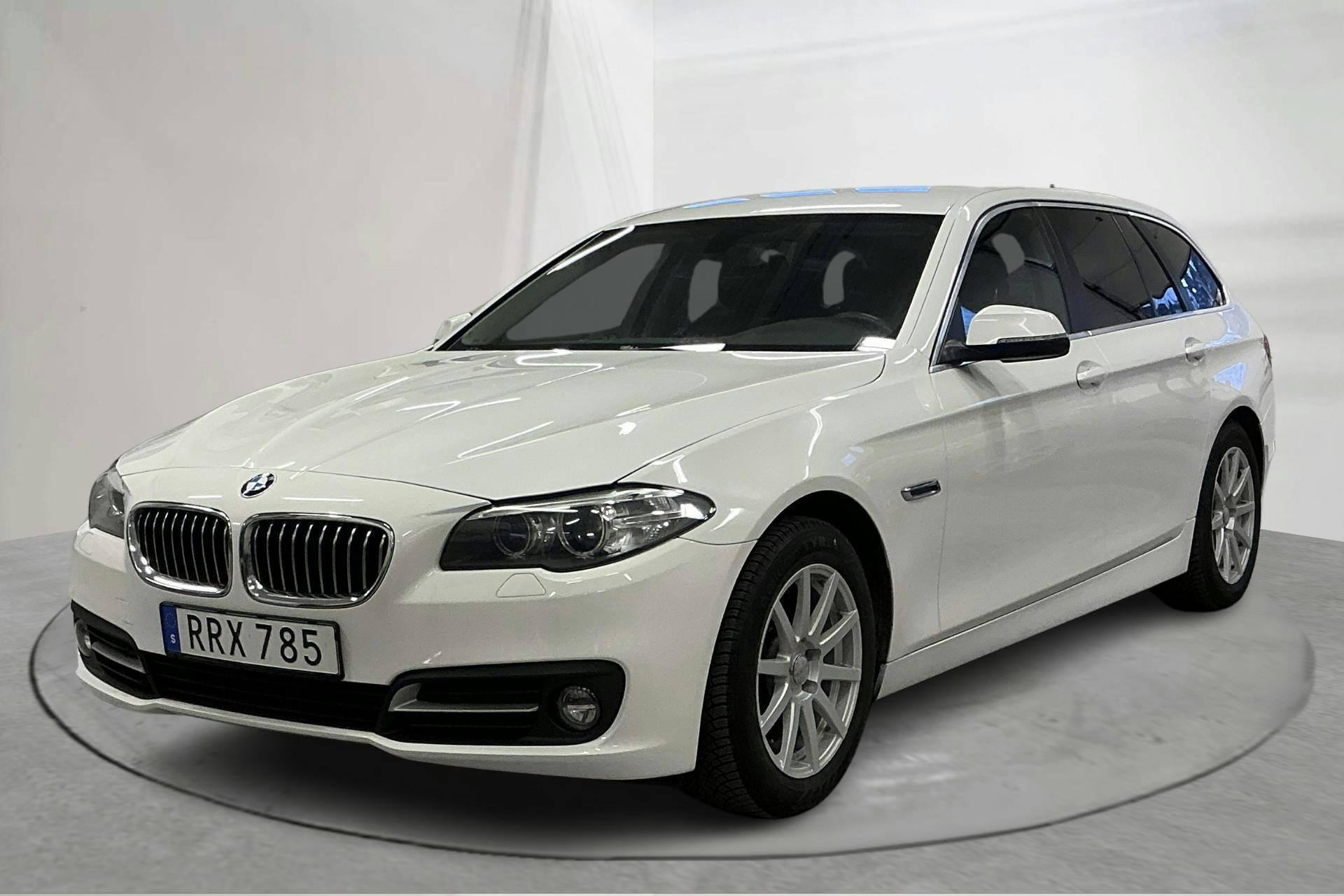 Presentation photo 1 of 14: BMW 520d xDrive Touring, F11 (190hk) - 156 200 km - Automatic - white - 2017